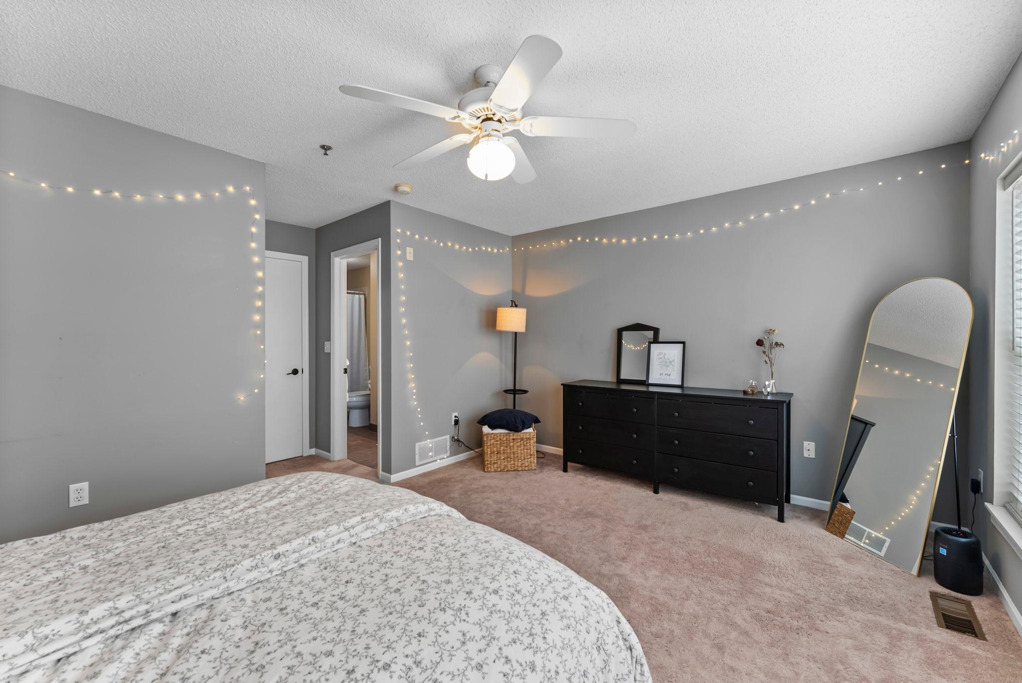 View of Residential at 645 1st Street #139, Minneapolis MN 55401, Minneapolis (25 of 32) - Mike Wilen | Minnesota Team Real Estate