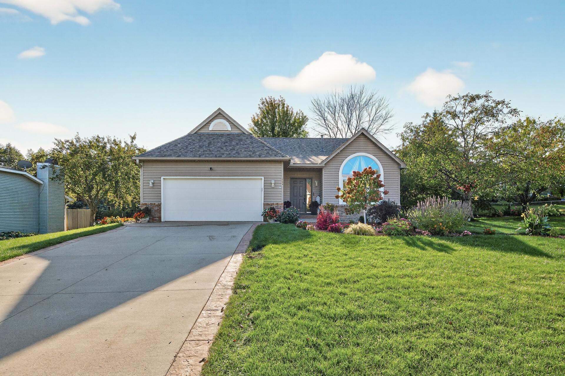 View of Residential at 2084 Parkview Lane, Woodbury MN 55125, Woodbury - Mike Wilen | Minnesota Team Real Estate