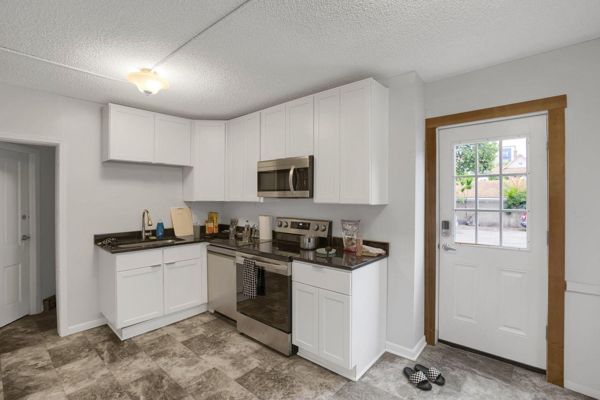 View of Residential Income at 1316 7th Street, Minneapolis MN 55414, Minneapolis (15 of 42) - Mike Wilen | Minnesota Team Real Estate