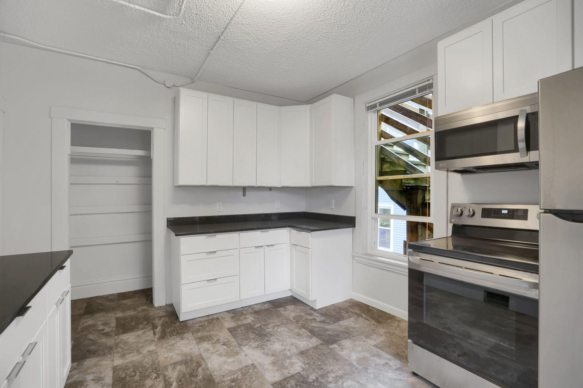View of Residential Income at 1316 7th Street, Minneapolis MN 55414, Minneapolis (12 of 42) - Mike Wilen | Minnesota Team Real Estate