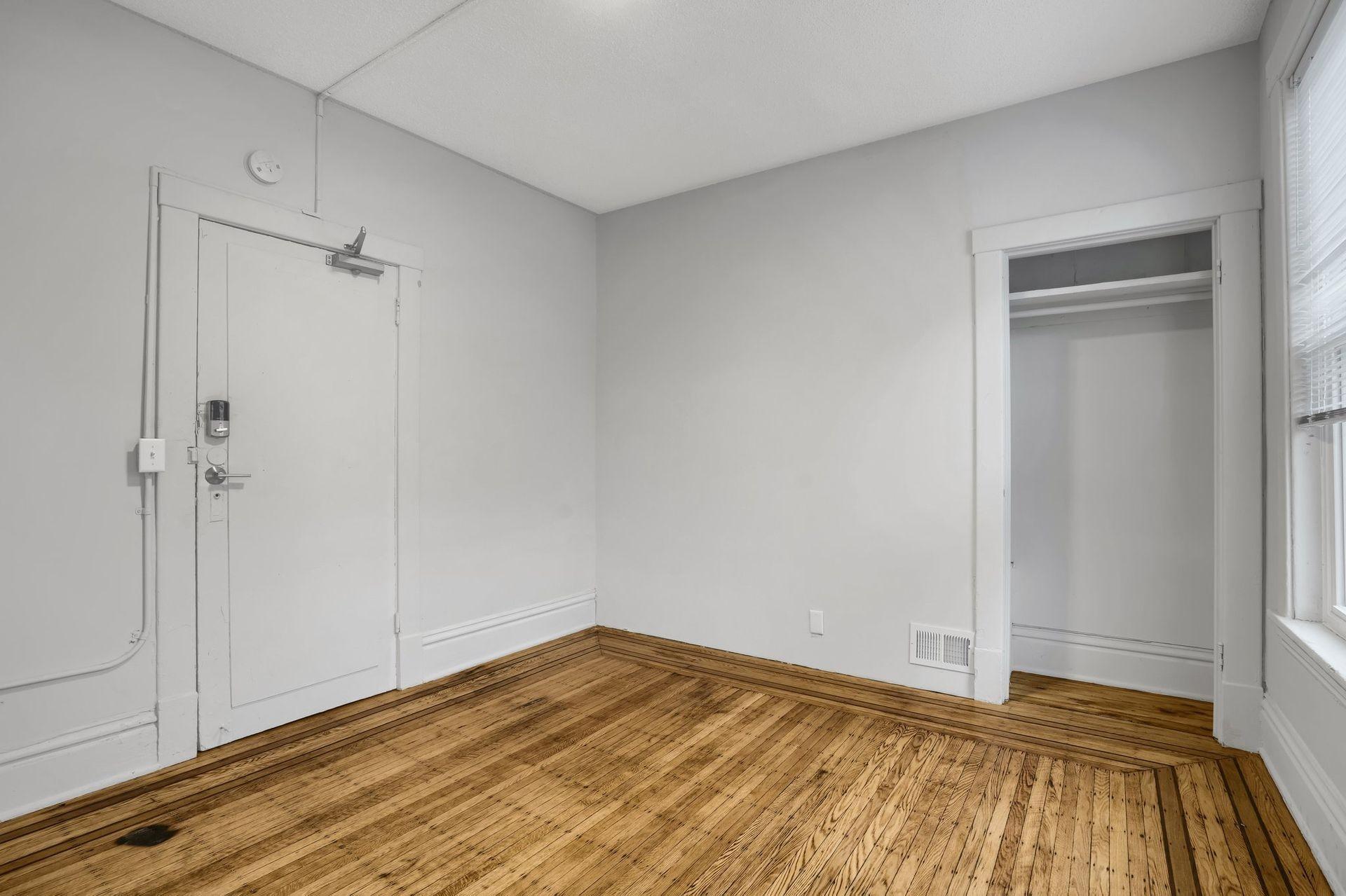 View of Residential Income at 1316 7th Street, Minneapolis MN 55414, Minneapolis (28 of 42) - Mike Wilen | Minnesota Team Real Estate