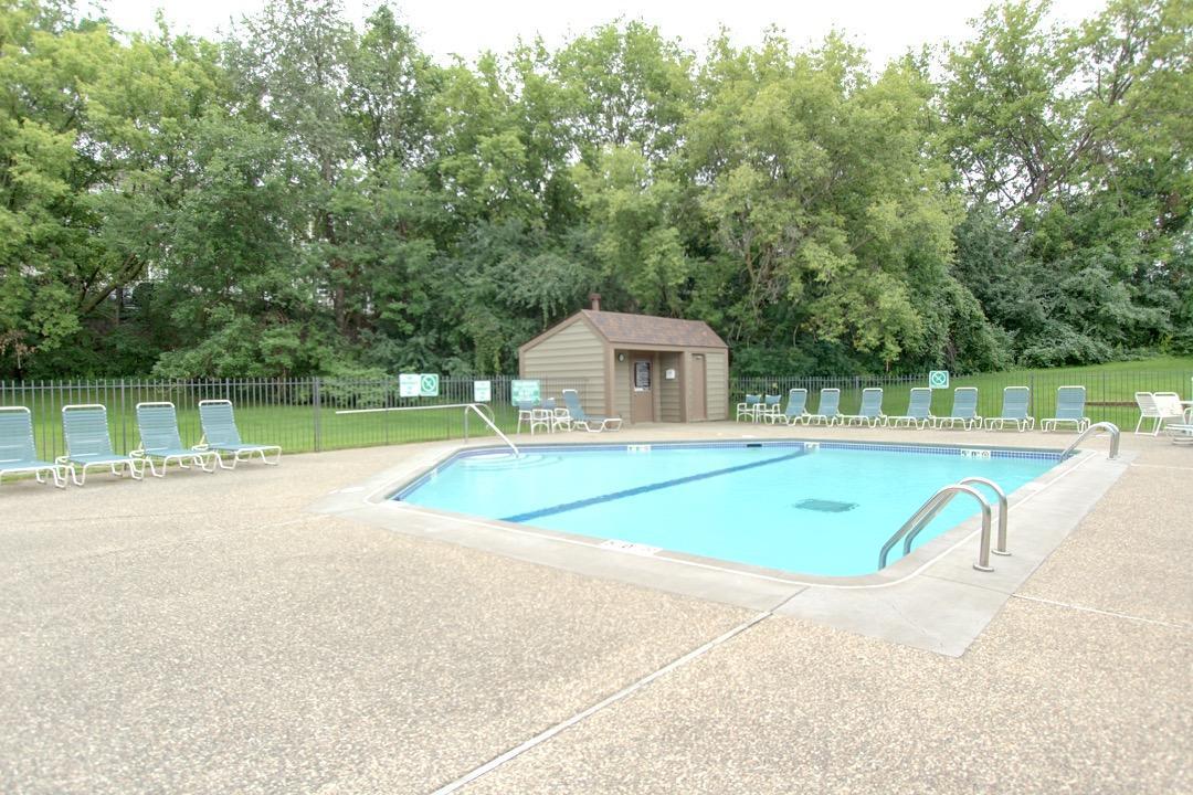 View of Residential at 7401 101st Street #121, Bloomington MN 55438, Bloomington (32 of 37) - Mike Wilen | Minnesota Team Real Estate
