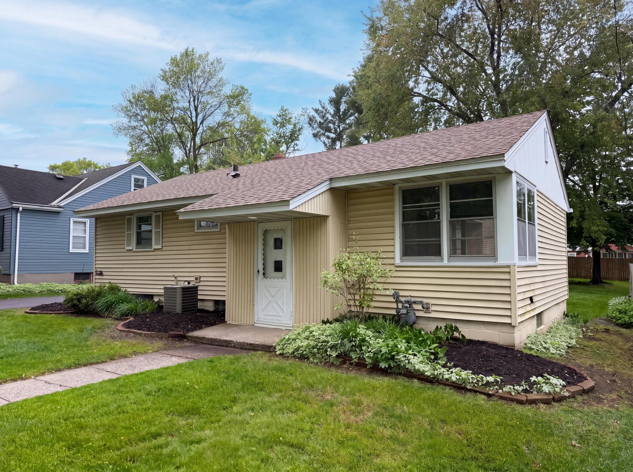 View of Residential at 973 Bidwell Street, West Saint Paul MN 55118, West Saint Paul (24 of 27) - Mike Wilen | Minnesota Team Real Estate