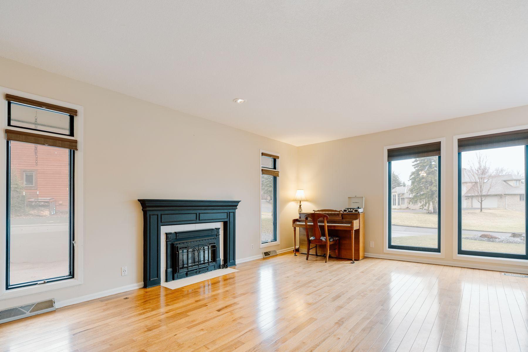 View of Residential at 71 Deer Hills Court, North Oaks MN 55127, North Oaks (7 of 36) - Mike Wilen | Minnesota Team Real Estate