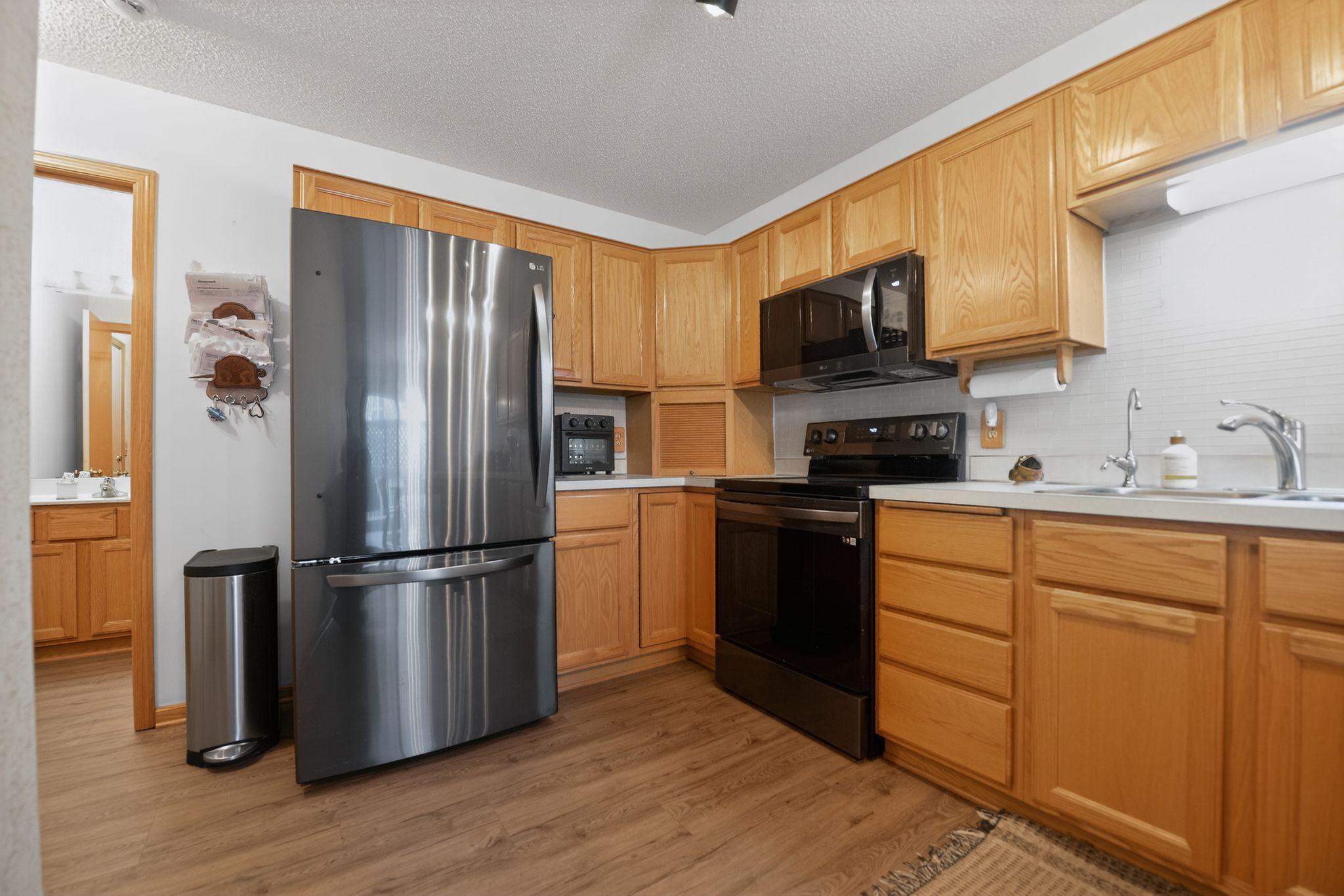 View of Residential at 7040 49th Street, Oakdale MN 55128, Oakdale (11 of 29) - Mike Wilen | Minnesota Team Real Estate