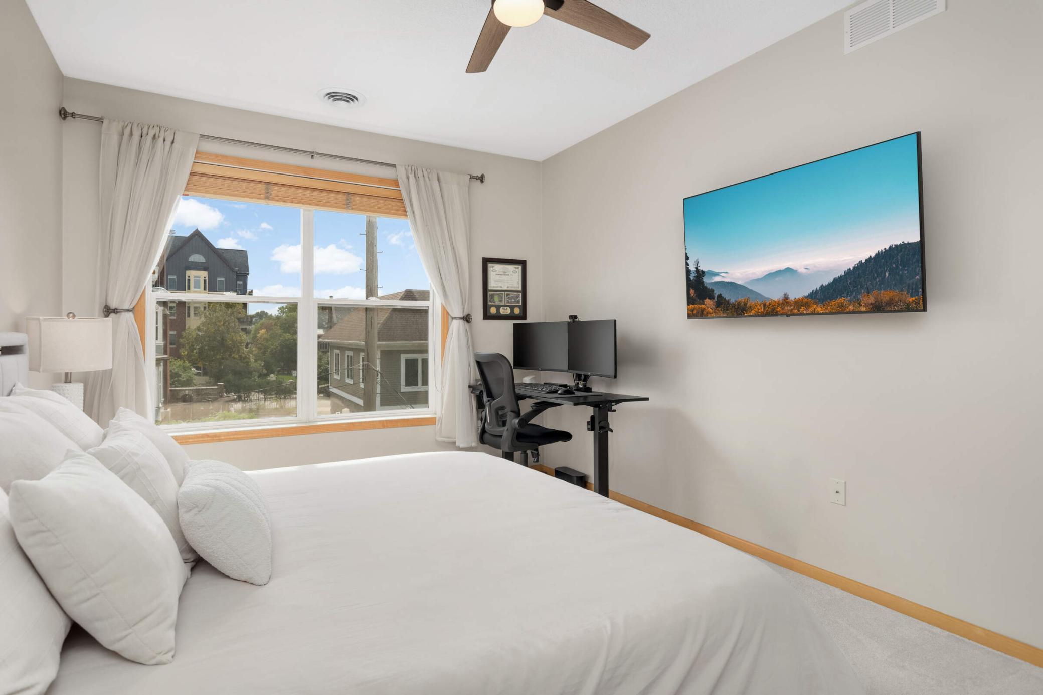 View of Residential at 301 Oak Grove Street #414, Minneapolis MN 55403, Minneapolis (16 of 50) - Mike Wilen | Minnesota Team Real Estate