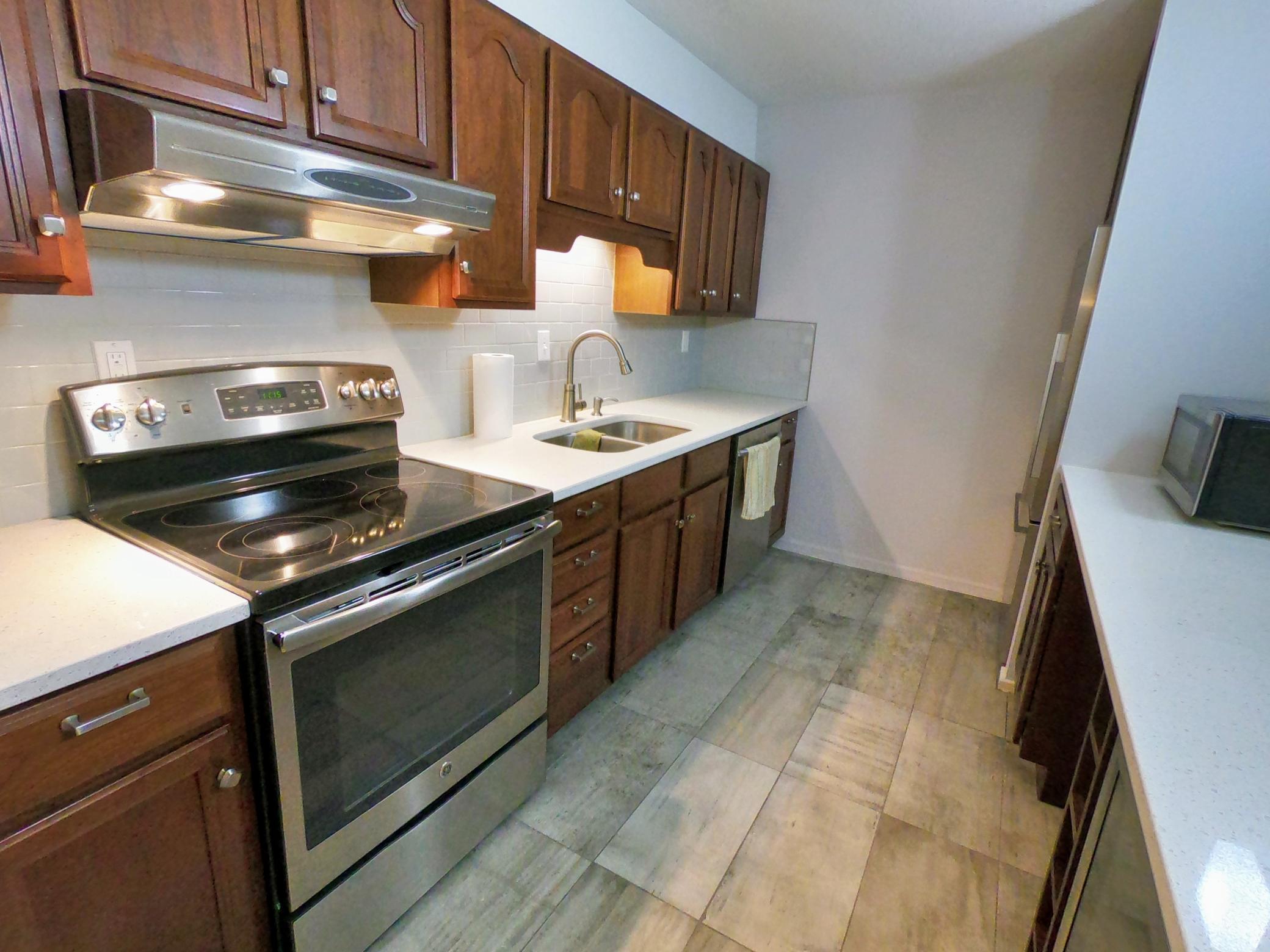 View of Residential at 6328 Barrie Road #2F, Edina MN 55435, Edina (8 of 23) - Mike Wilen | Minnesota Team Real Estate