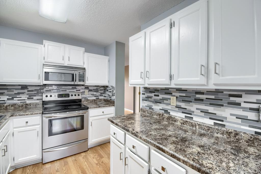 View of Residential at 2440 Crestwood Drive, North Saint Paul MN 55109, North Saint Paul (7 of 25) - Mike Wilen | Minnesota Team Real Estate