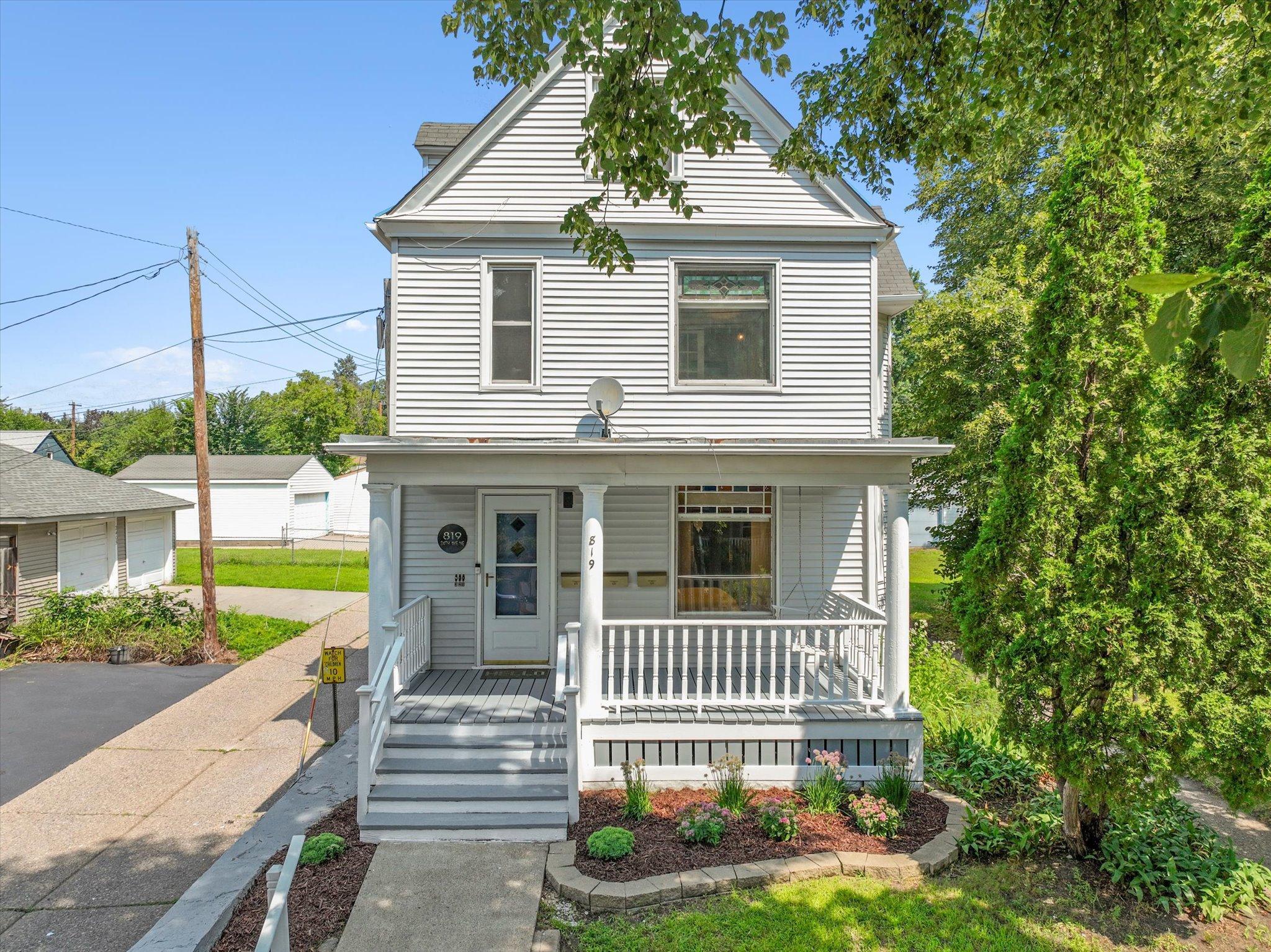 View of Residential Income at 819 24th Avenue, Minneapolis MN 55418, Minneapolis - Mike Wilen | Minnesota Team Real Estate