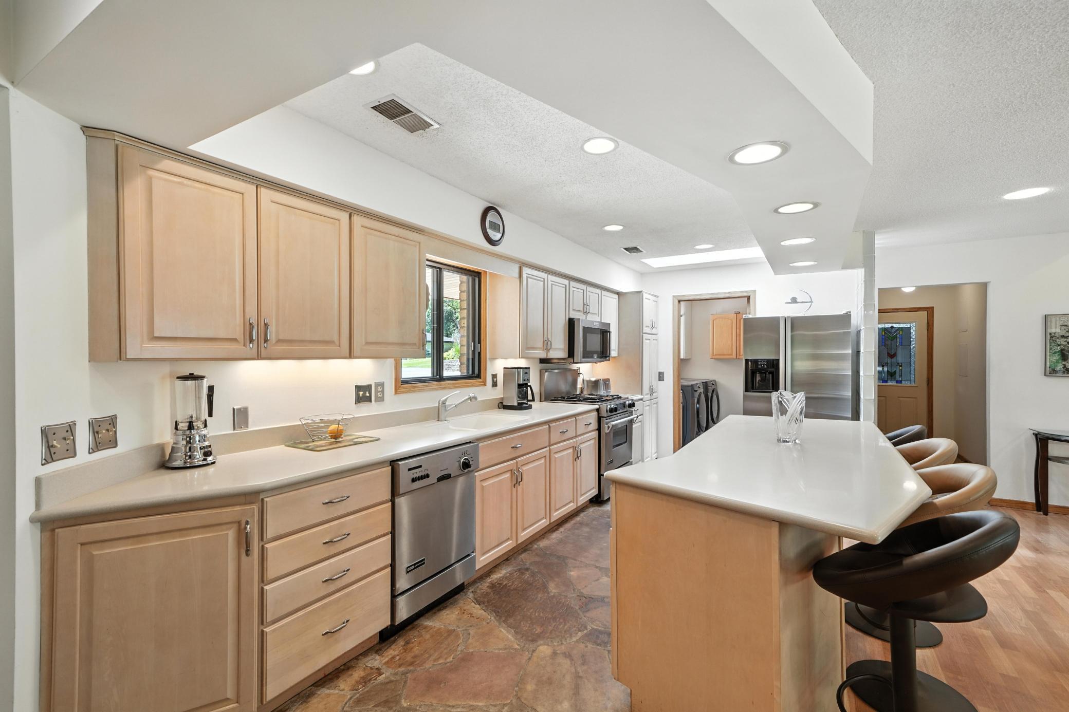 View of Residential at 1000 Heritage Lane, Orono MN 55391, Orono (19 of 53) - Mike Wilen | Minnesota Team Real Estate