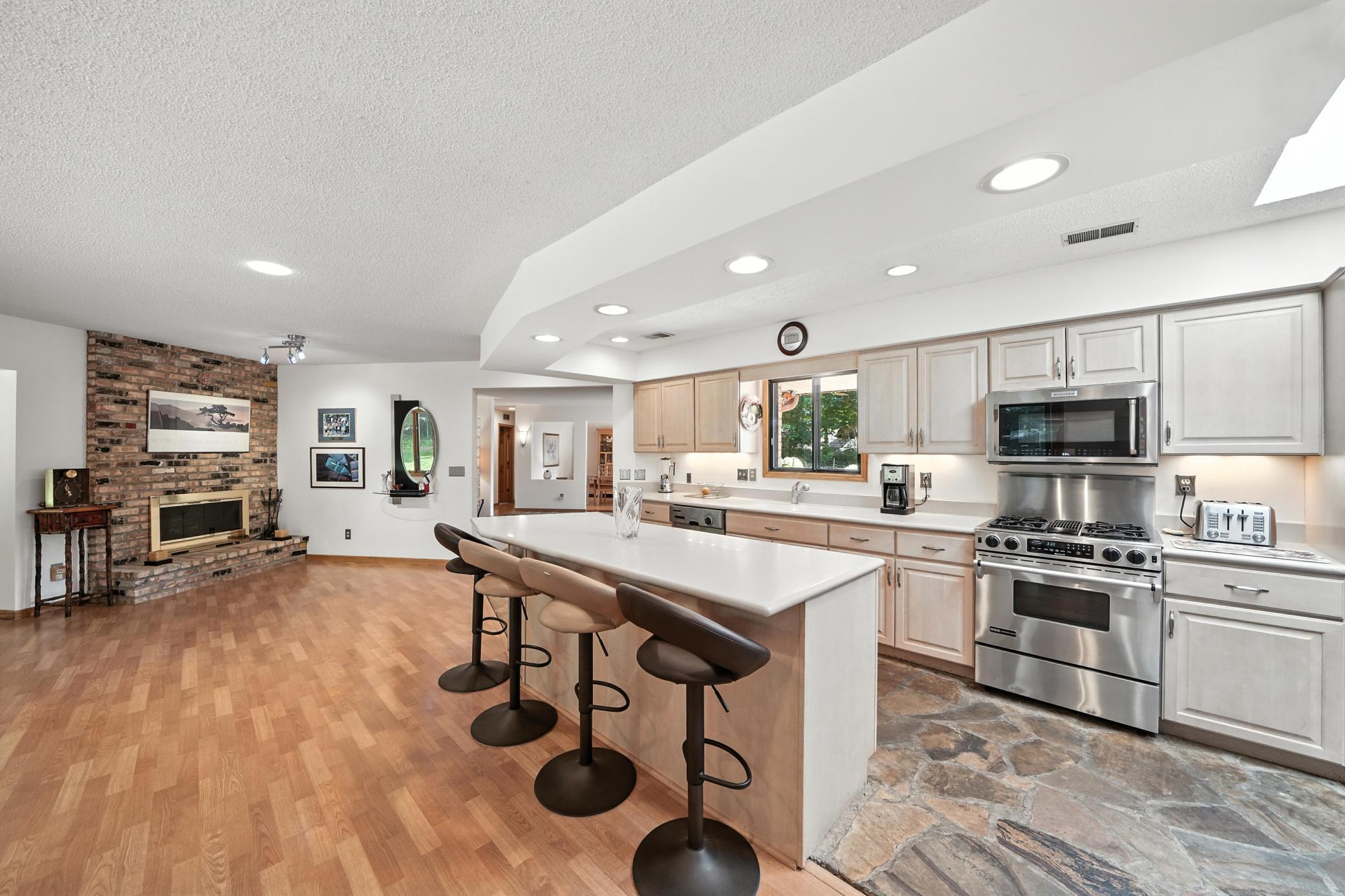 View of Residential at 1000 Heritage Lane, Orono MN 55391, Orono (21 of 53) - Mike Wilen | Minnesota Team Real Estate