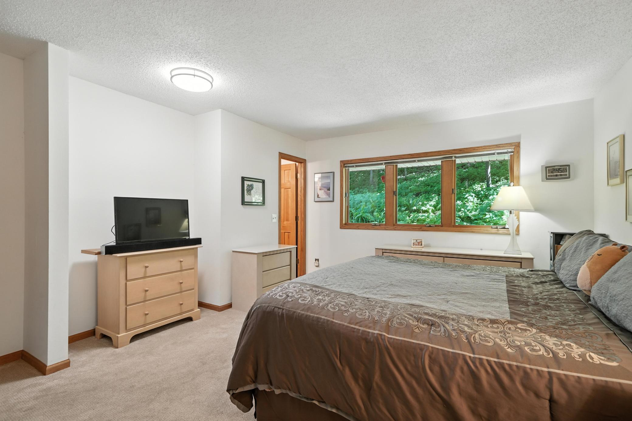 View of Residential at 1000 Heritage Lane, Orono MN 55391, Orono (41 of 53) - Mike Wilen | Minnesota Team Real Estate