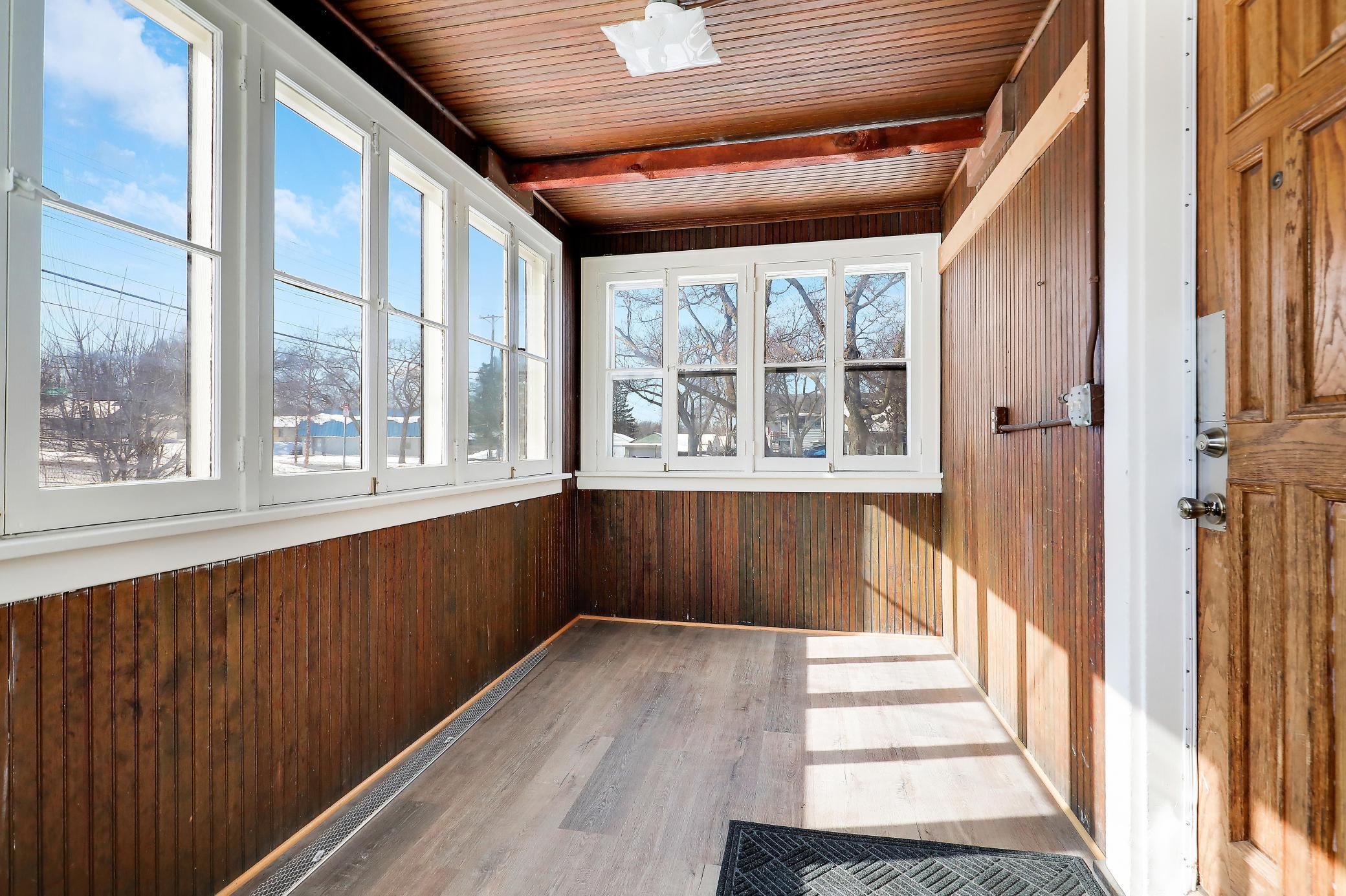 View of Residential at 1302 Reaney Avenue, Saint Paul MN 55106, Saint Paul (37 of 41) - Mike Wilen | Minnesota Team Real Estate