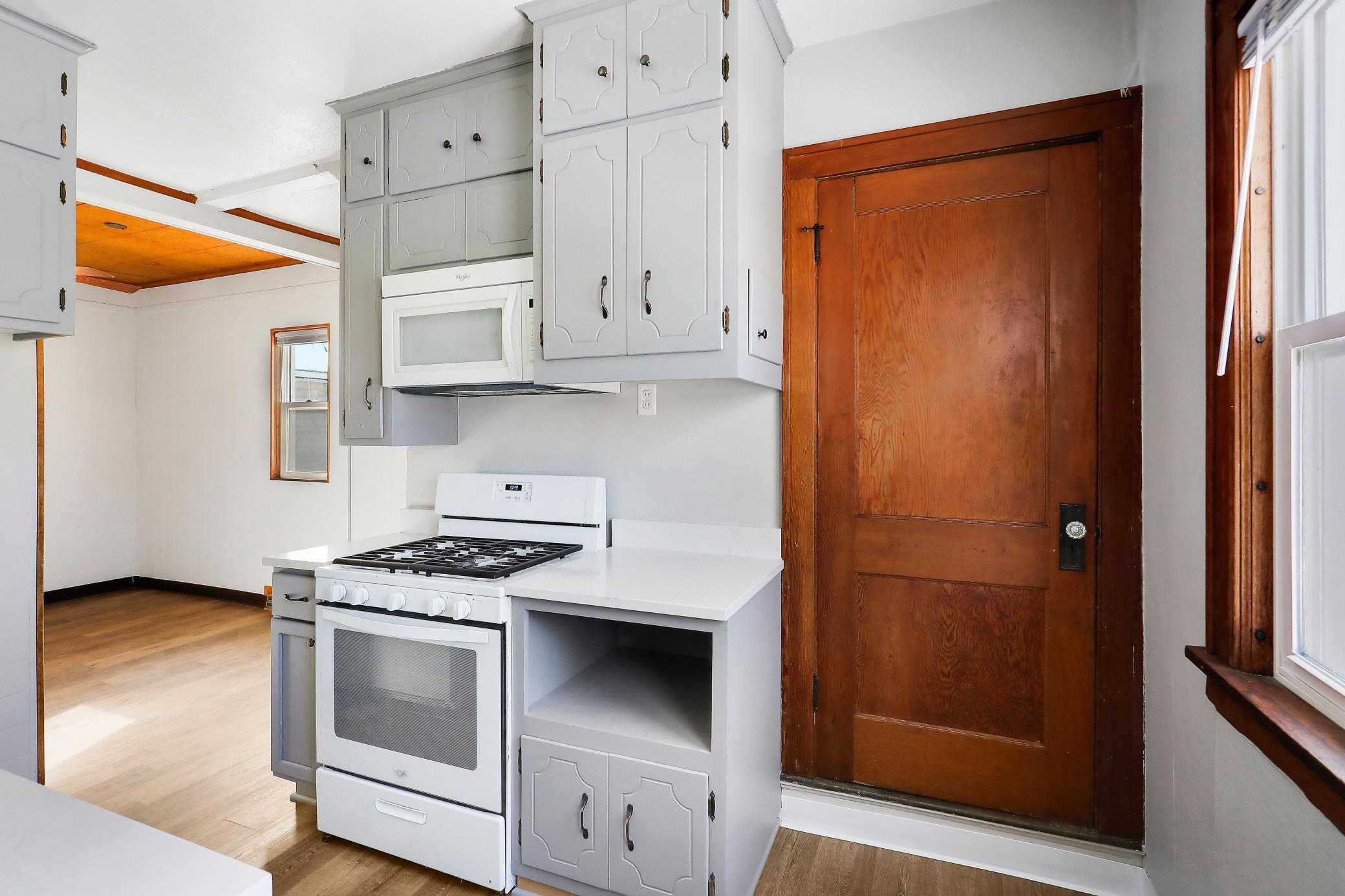 View of Residential at 1302 Reaney Avenue, Saint Paul MN 55106, Saint Paul (19 of 41) - Mike Wilen | Minnesota Team Real Estate