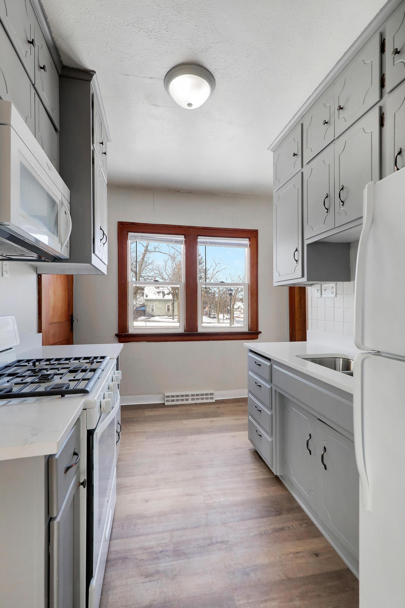 View of Residential at 1302 Reaney Avenue, Saint Paul MN 55106, Saint Paul (17 of 41) - Mike Wilen | Minnesota Team Real Estate
