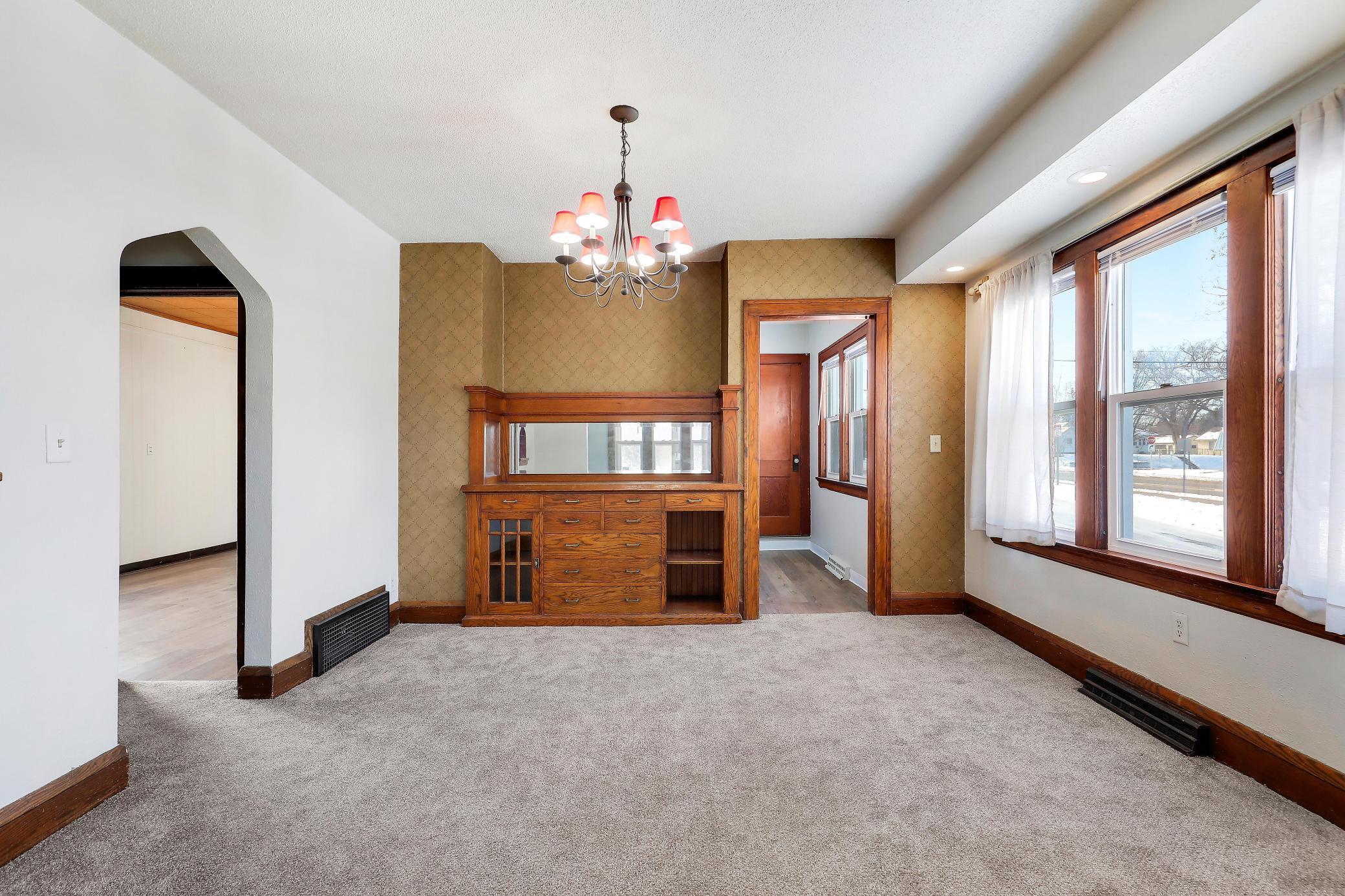 View of Residential at 1302 Reaney Avenue, Saint Paul MN 55106, Saint Paul (8 of 41) - Mike Wilen | Minnesota Team Real Estate