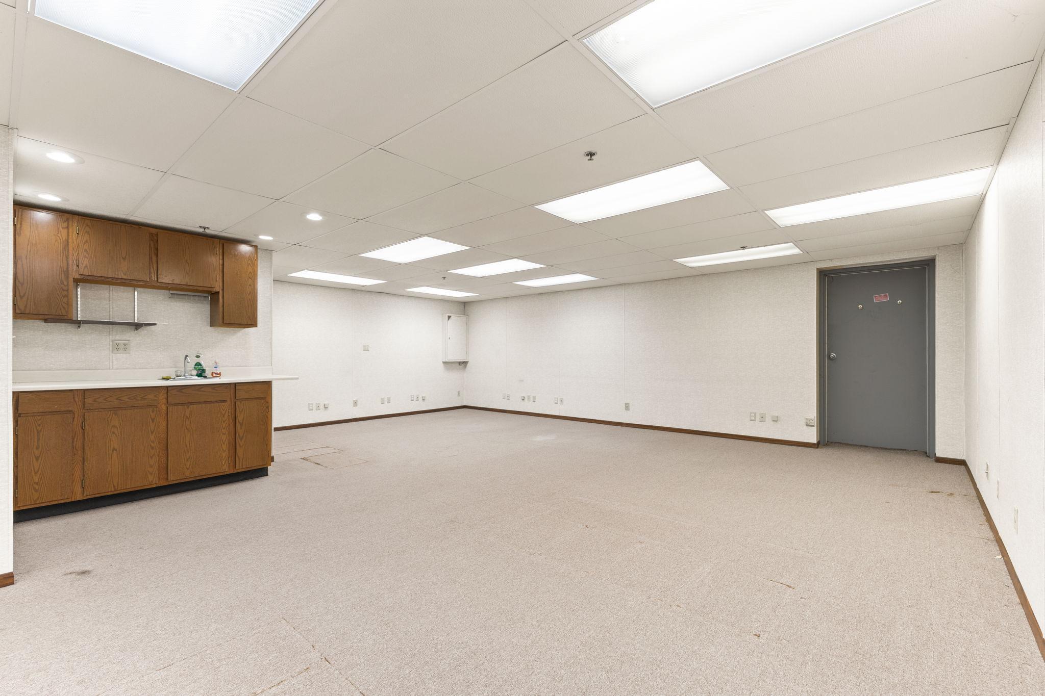 View of Commercial Sale at 2575 Hamline Avenue, Roseville MN 55113, Roseville (13 of 24) - Mike Wilen | Minnesota Team Real Estate