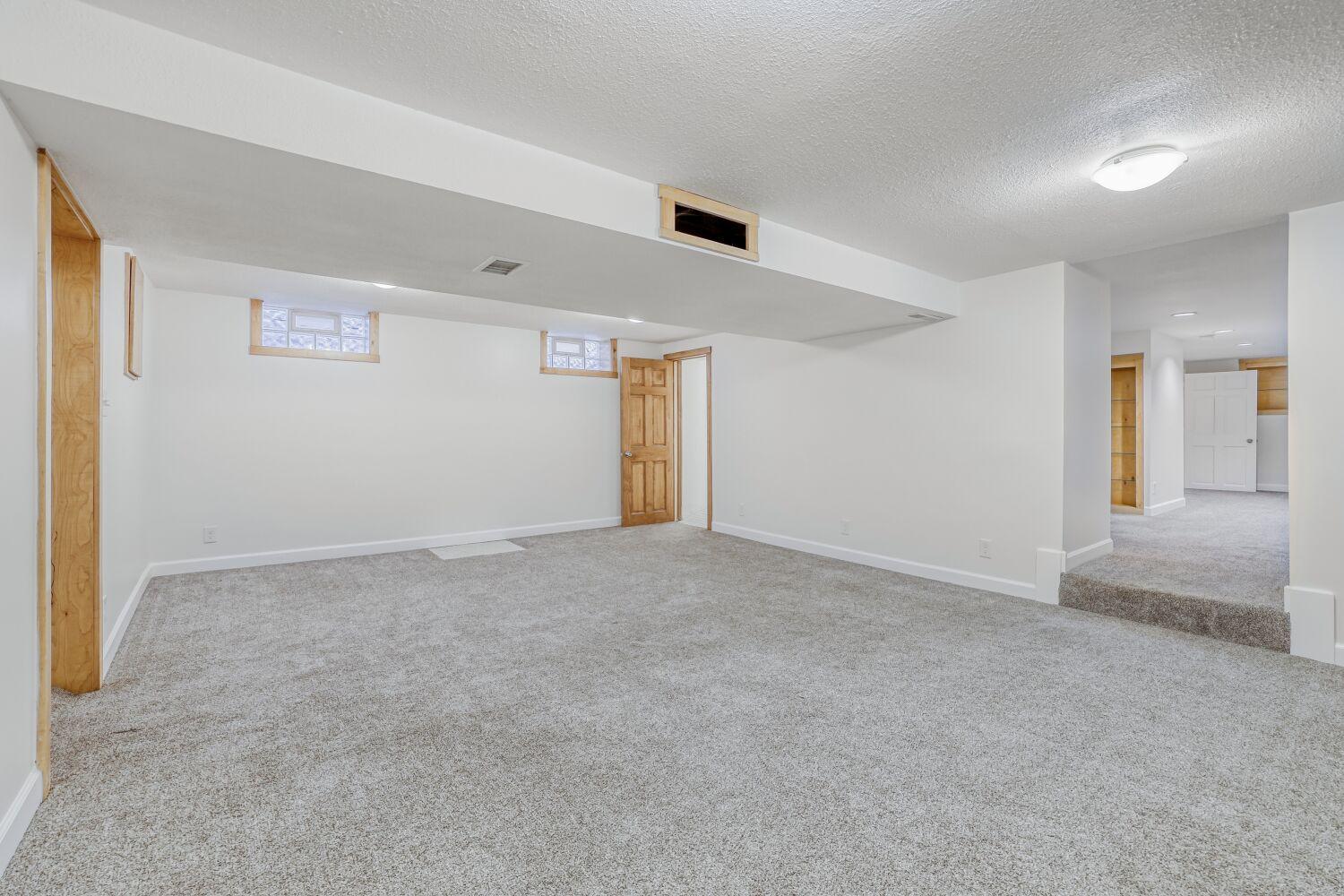 View of Residential Income at 3917 Garfield Avenue, Minneapolis MN 55409, Minneapolis (30 of 30) - Mike Wilen | Minnesota Team Real Estate