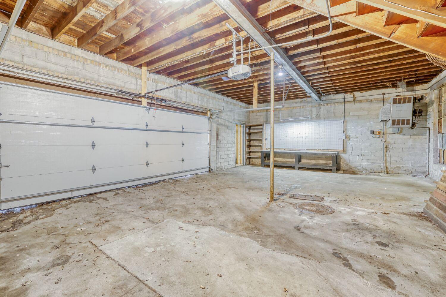 View of Residential Income at 3917 Garfield Avenue, Minneapolis MN 55409, Minneapolis (29 of 30) - Mike Wilen | Minnesota Team Real Estate