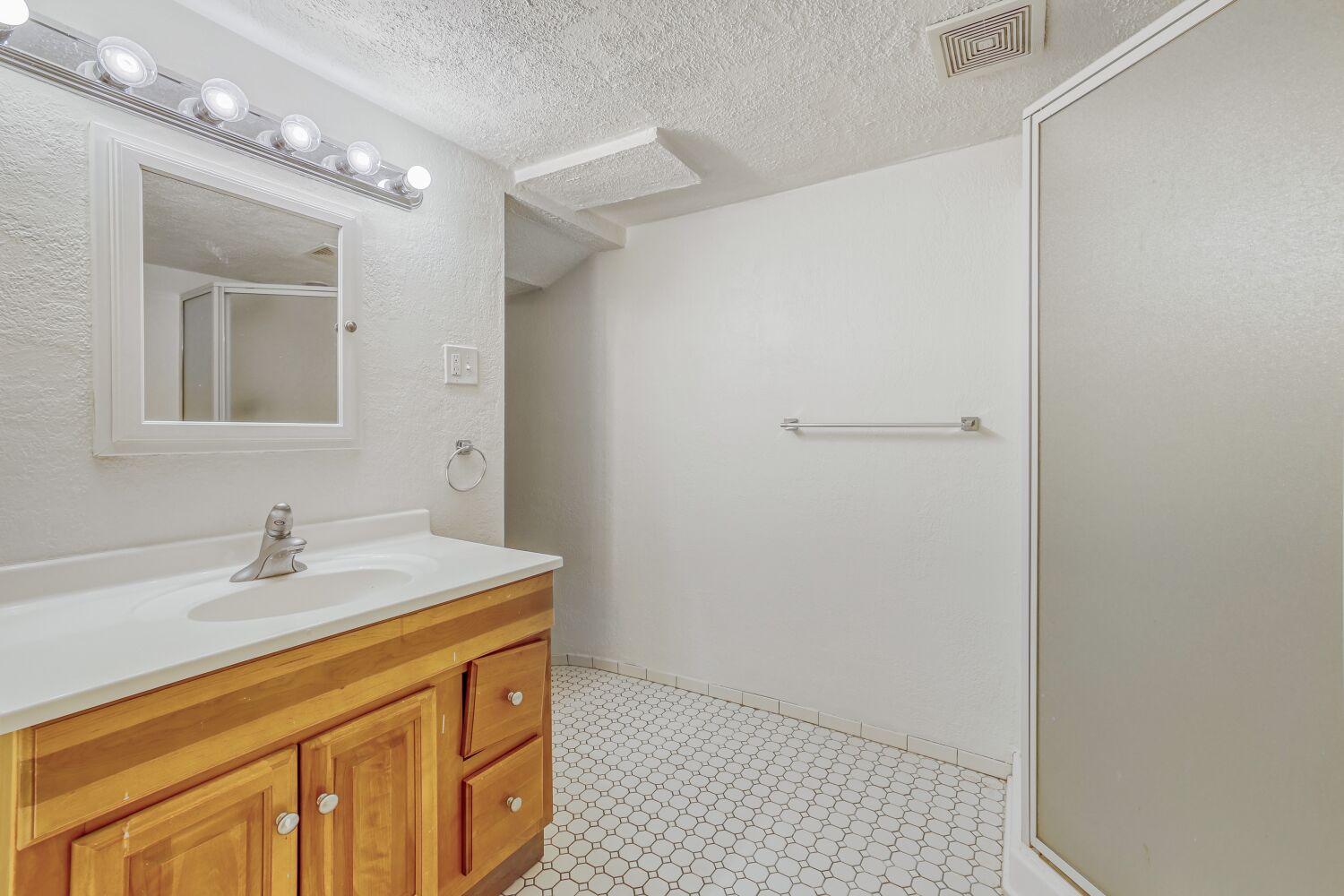 View of Residential Income at 3917 Garfield Avenue, Minneapolis MN 55409, Minneapolis (17 of 30) - Mike Wilen | Minnesota Team Real Estate