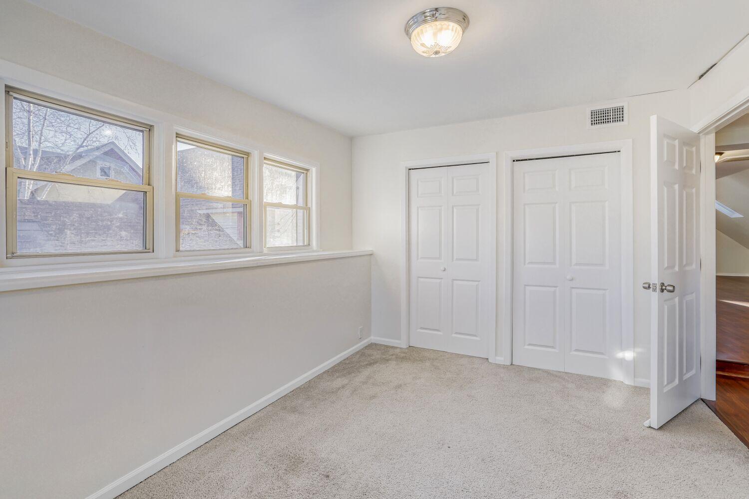 View of Residential Income at 3917 Garfield Avenue, Minneapolis MN 55409, Minneapolis (16 of 30) - Mike Wilen | Minnesota Team Real Estate