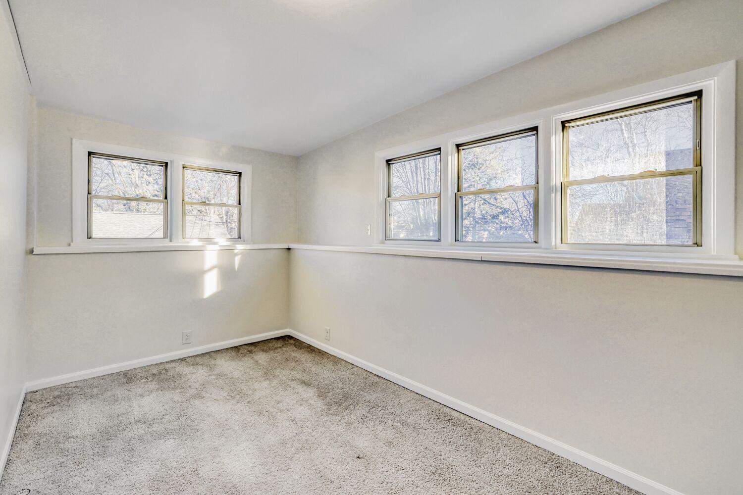 View of Residential Income at 3917 Garfield Avenue, Minneapolis MN 55409, Minneapolis (15 of 30) - Mike Wilen | Minnesota Team Real Estate