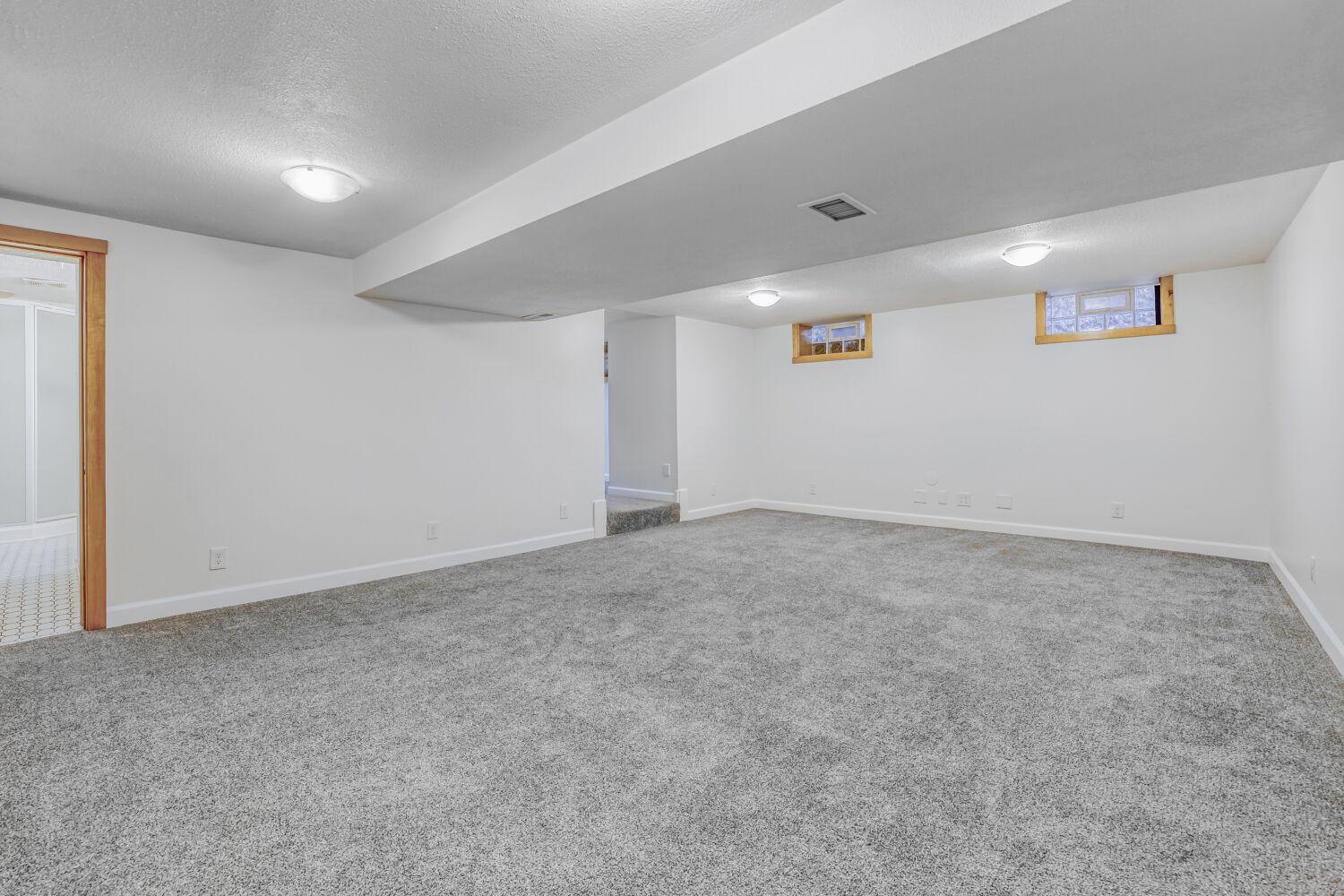 View of Residential Income at 3917 Garfield Avenue, Minneapolis MN 55409, Minneapolis (10 of 30) - Mike Wilen | Minnesota Team Real Estate