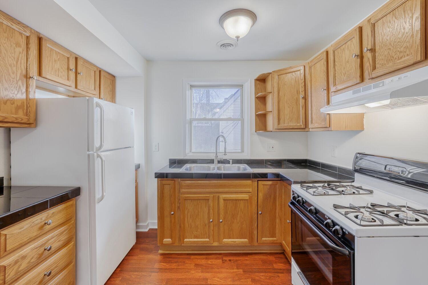 View of Residential Income at 3917 Garfield Avenue, Minneapolis MN 55409, Minneapolis (7 of 30) - Mike Wilen | Minnesota Team Real Estate