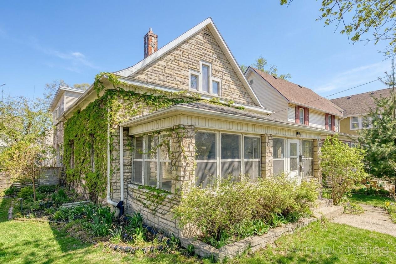 View of Residential Income at 3917 Garfield Avenue, Minneapolis MN 55409, Minneapolis (3 of 30) - Mike Wilen | Minnesota Team Real Estate