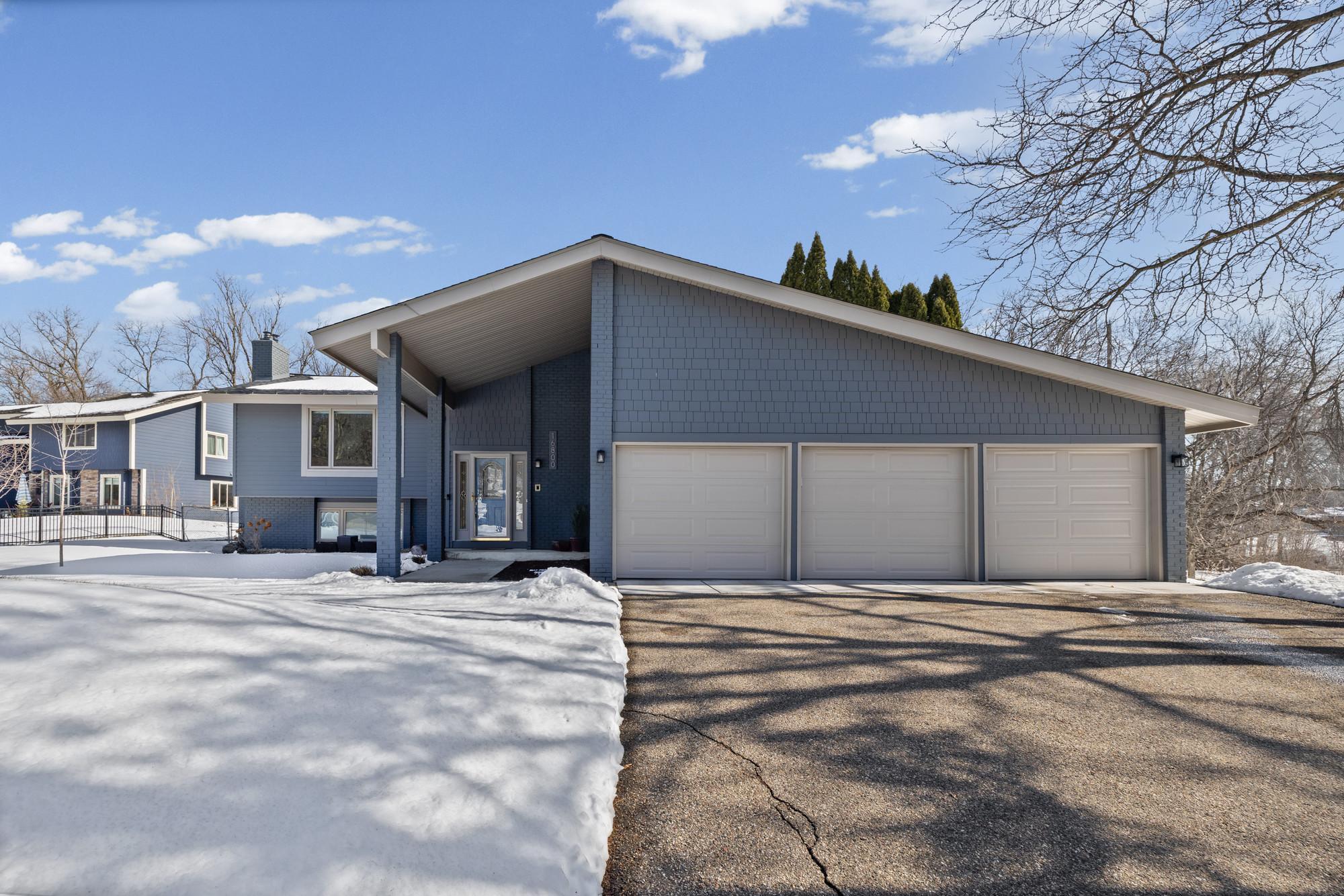View of Residential at 16800 Creek Ridge Trail, Minnetonka MN 55345, Minnetonka - Mike Wilen | Minnesota Team Real Estate