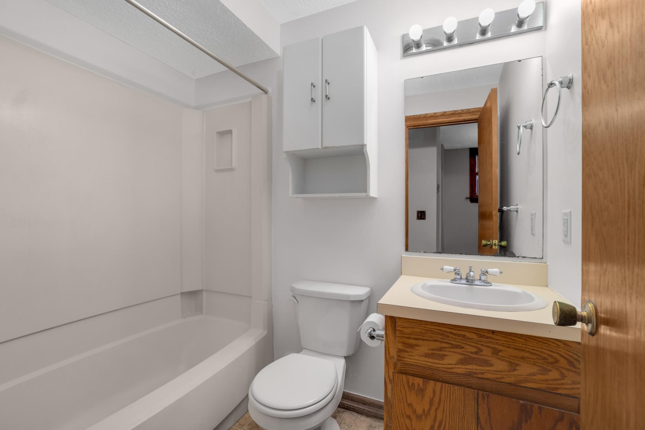 View of Residential at 385 Laurel Avenue #10, Saint Paul MN 55102, Saint Paul (11 of 27) - Mike Wilen | Minnesota Team Real Estate