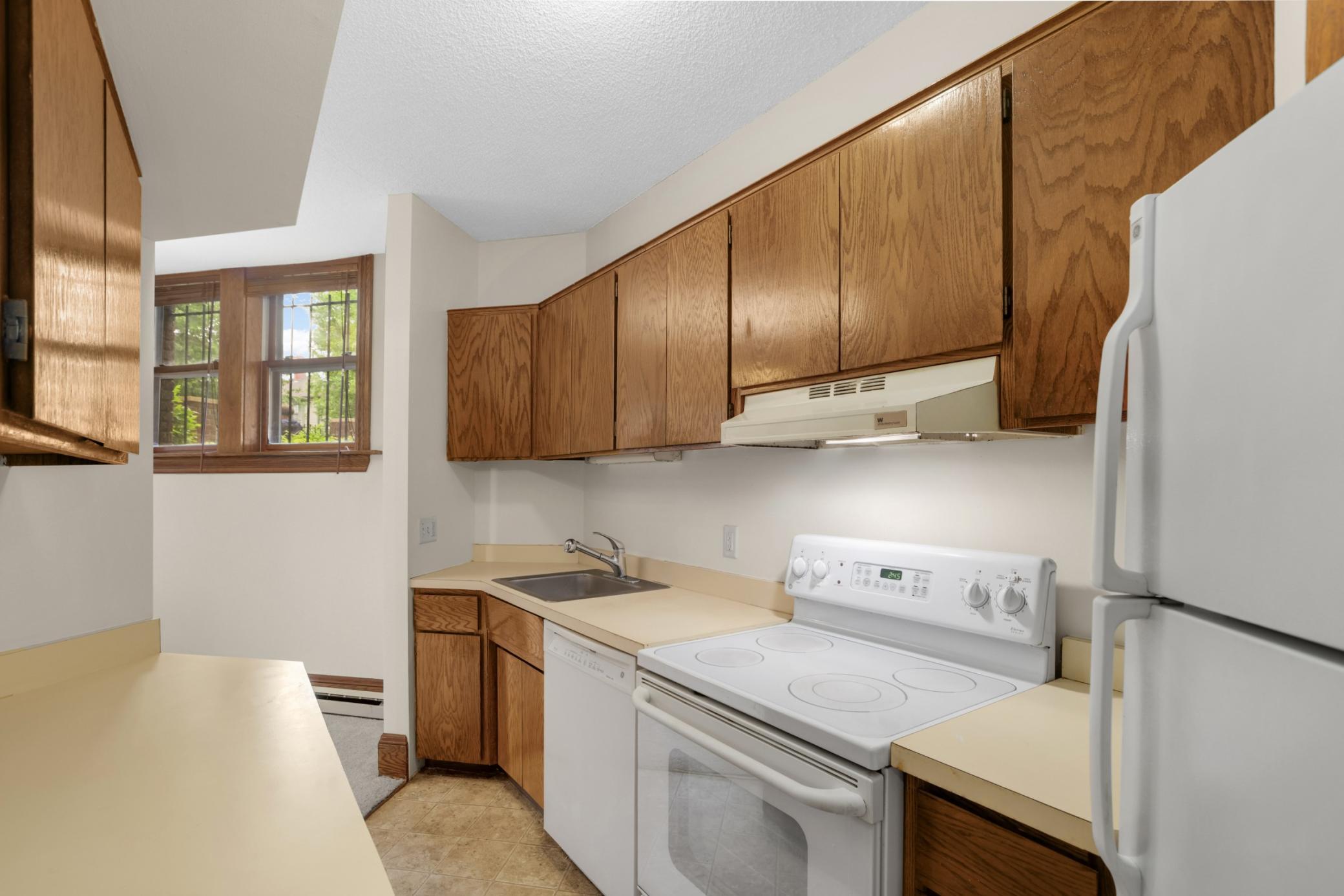 View of Residential at 385 Laurel Avenue #10, Saint Paul MN 55102, Saint Paul (5 of 27) - Mike Wilen | Minnesota Team Real Estate