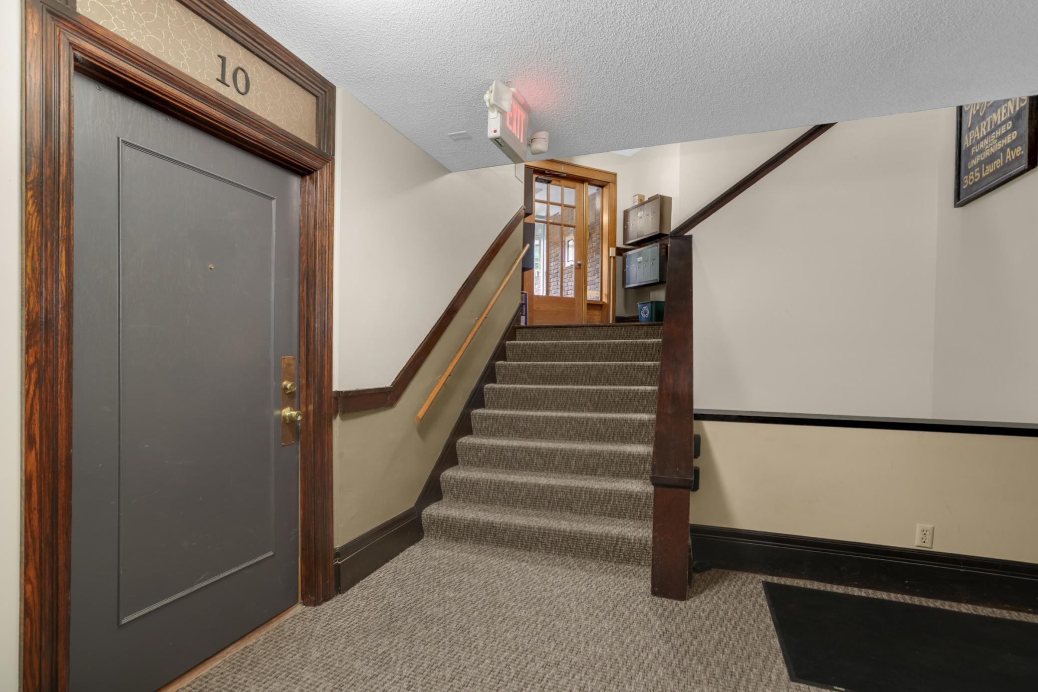 View of Residential at 385 Laurel Avenue #10, Saint Paul MN 55102, Saint Paul (12 of 27) - Mike Wilen | Minnesota Team Real Estate