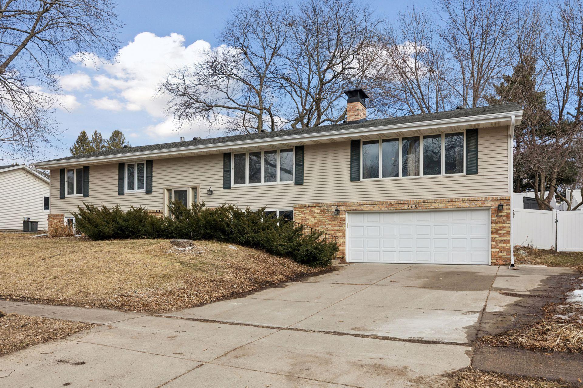 View of Residential at 11205 River Hills Drive, Burnsville MN 55337, Burnsville - Mike Wilen | Minnesota Team Real Estate