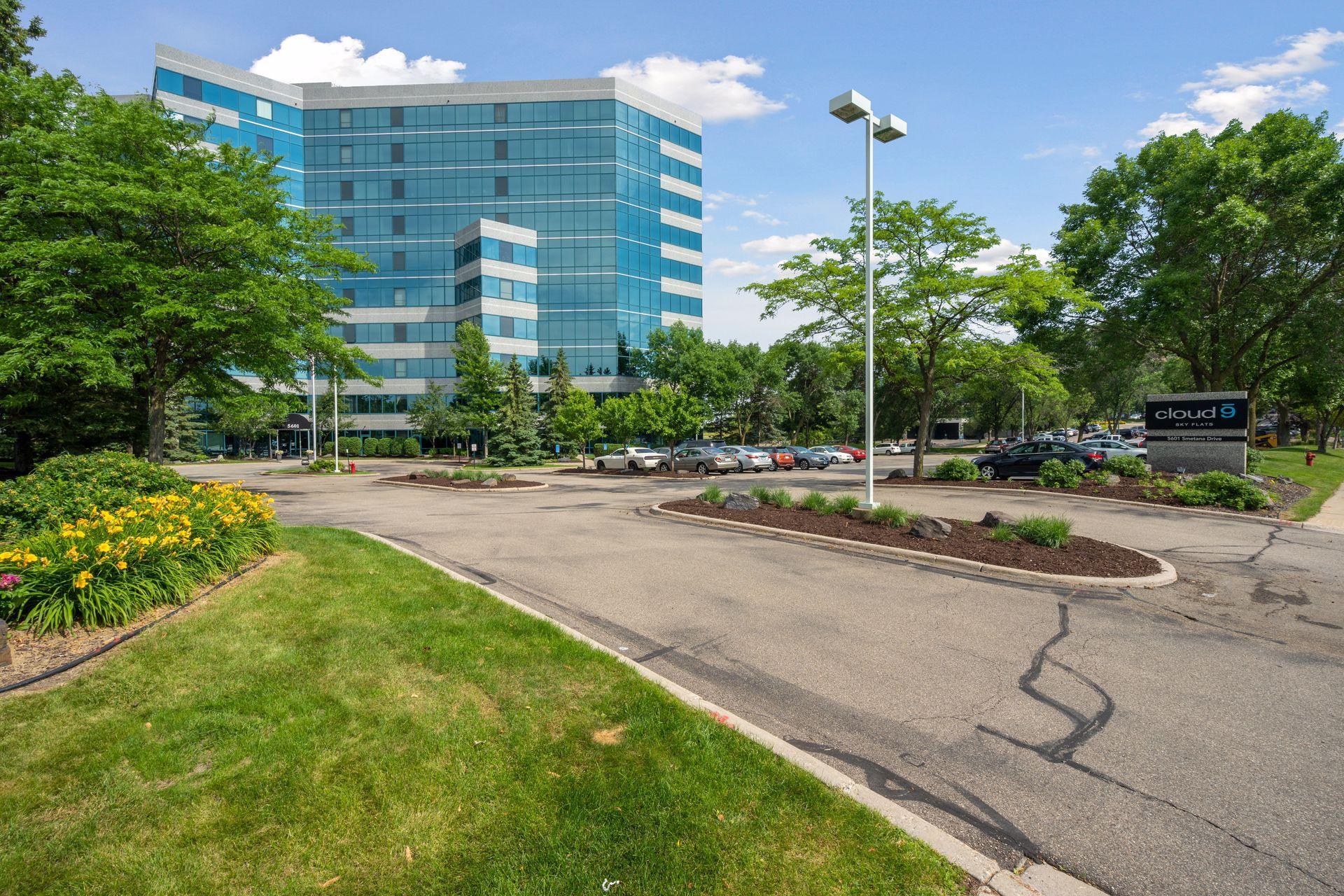 View of Residential at 5601 Smetana Drive #418, Minnetonka MN 55343, Minnetonka (23 of 36) - Mike Wilen | Minnesota Team Real Estate