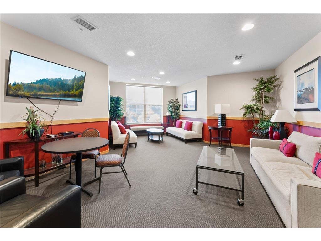 View of Residential at 3640 Wooddale Avenue #319, Saint Louis Park MN 55416, Saint Louis Park (12 of 16) - Mike Wilen | Minnesota Team Real Estate