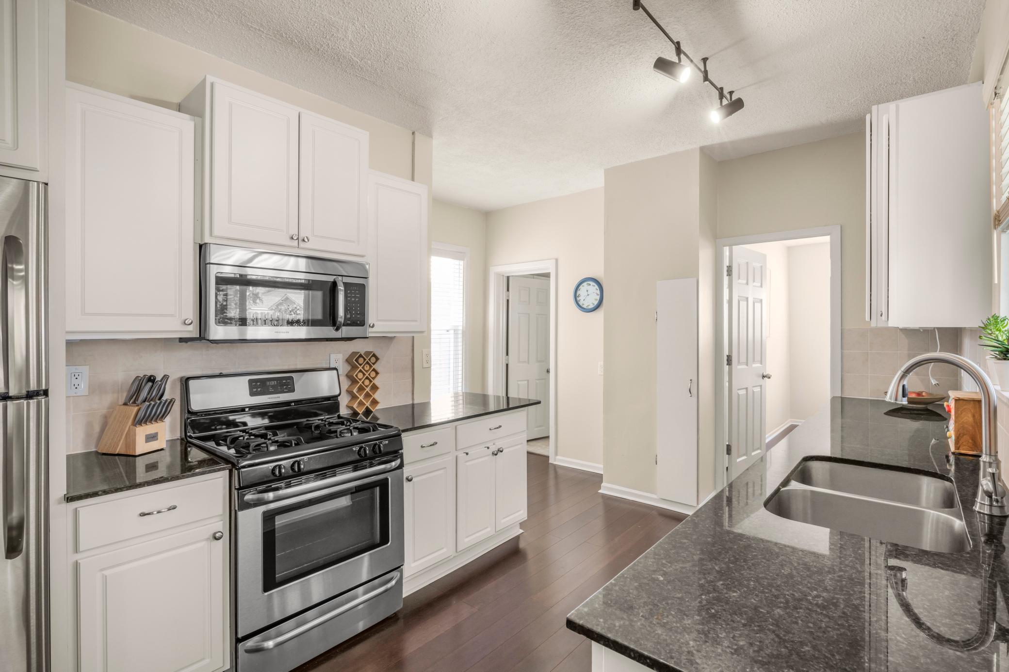 View of Residential at 282 Annapolis Street, West Saint Paul MN 55118, West Saint Paul (14 of 29) - Mike Wilen | Minnesota Team Real Estate