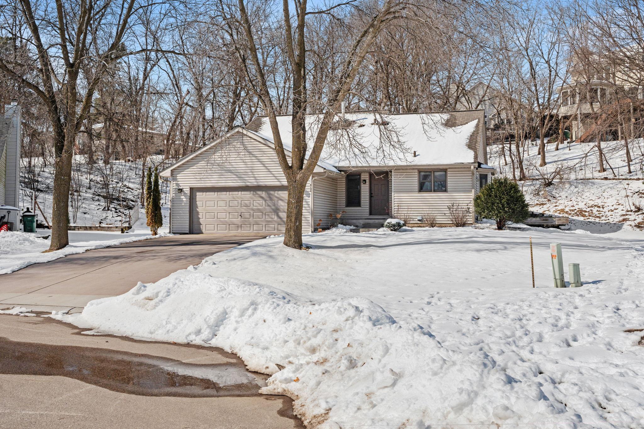 View of Residential at 8136 Dakota Lane, Chanhassen MN 55317, Chanhassen - Mike Wilen | Minnesota Team Real Estate