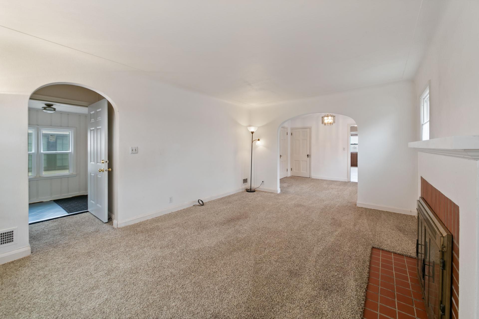 View of Residential at 1368 Hartford Avenue, Saint Paul MN 55116, Saint Paul (8 of 29) - Mike Wilen | Minnesota Team Real Estate