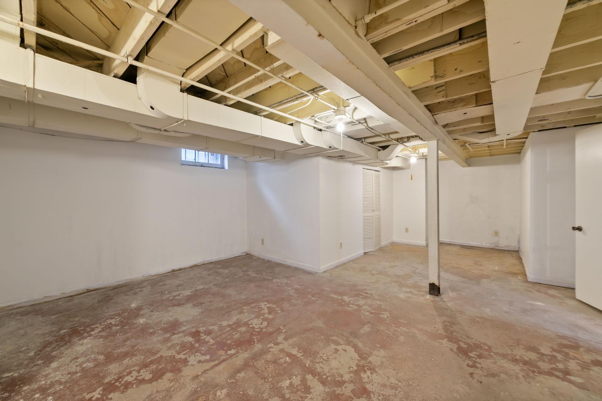 View of Residential at 1368 Hartford Avenue, Saint Paul MN 55116, Saint Paul (25 of 29) - Mike Wilen | Minnesota Team Real Estate