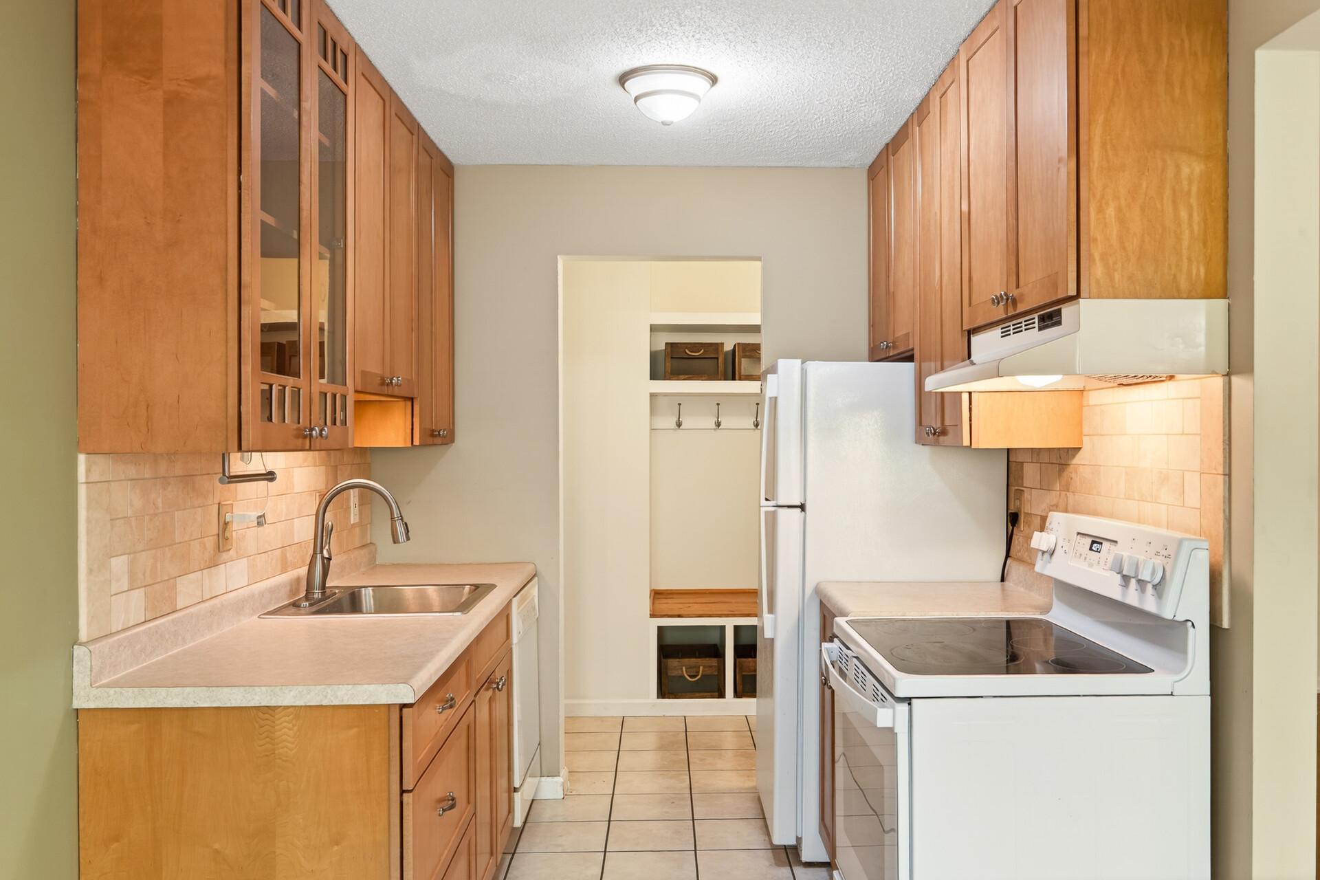 View of Residential at 4624 Cedar Lake Road #3, Saint Louis Park MN 55416, Saint Louis Park (8 of 26) - Mike Wilen | Minnesota Team Real Estate