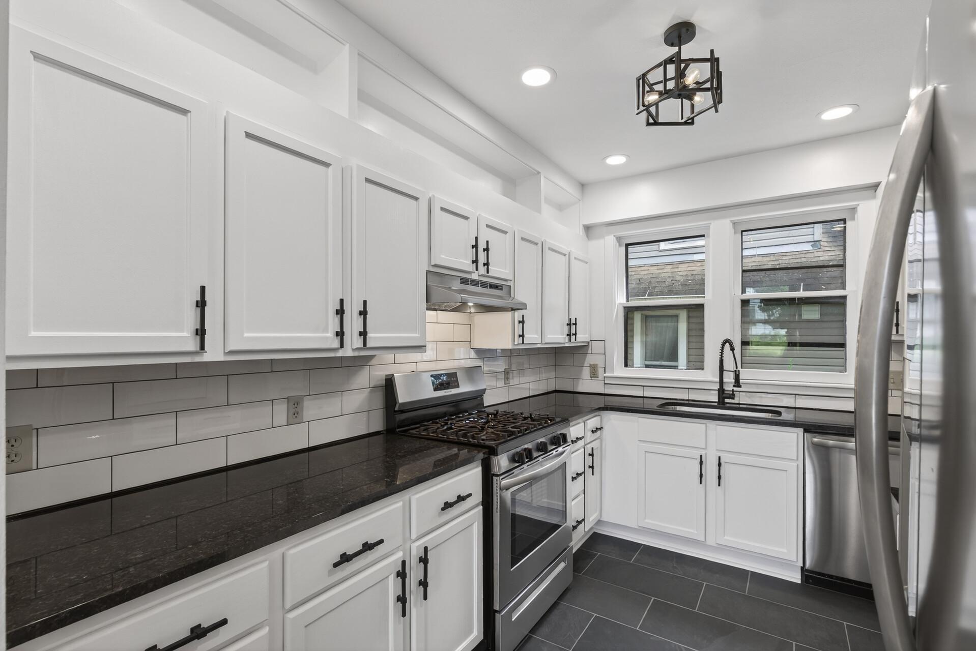 View of Residential at 2900 30th Avenue, Minneapolis MN 55406, Minneapolis (14 of 44) - Mike Wilen | Minnesota Team Real Estate