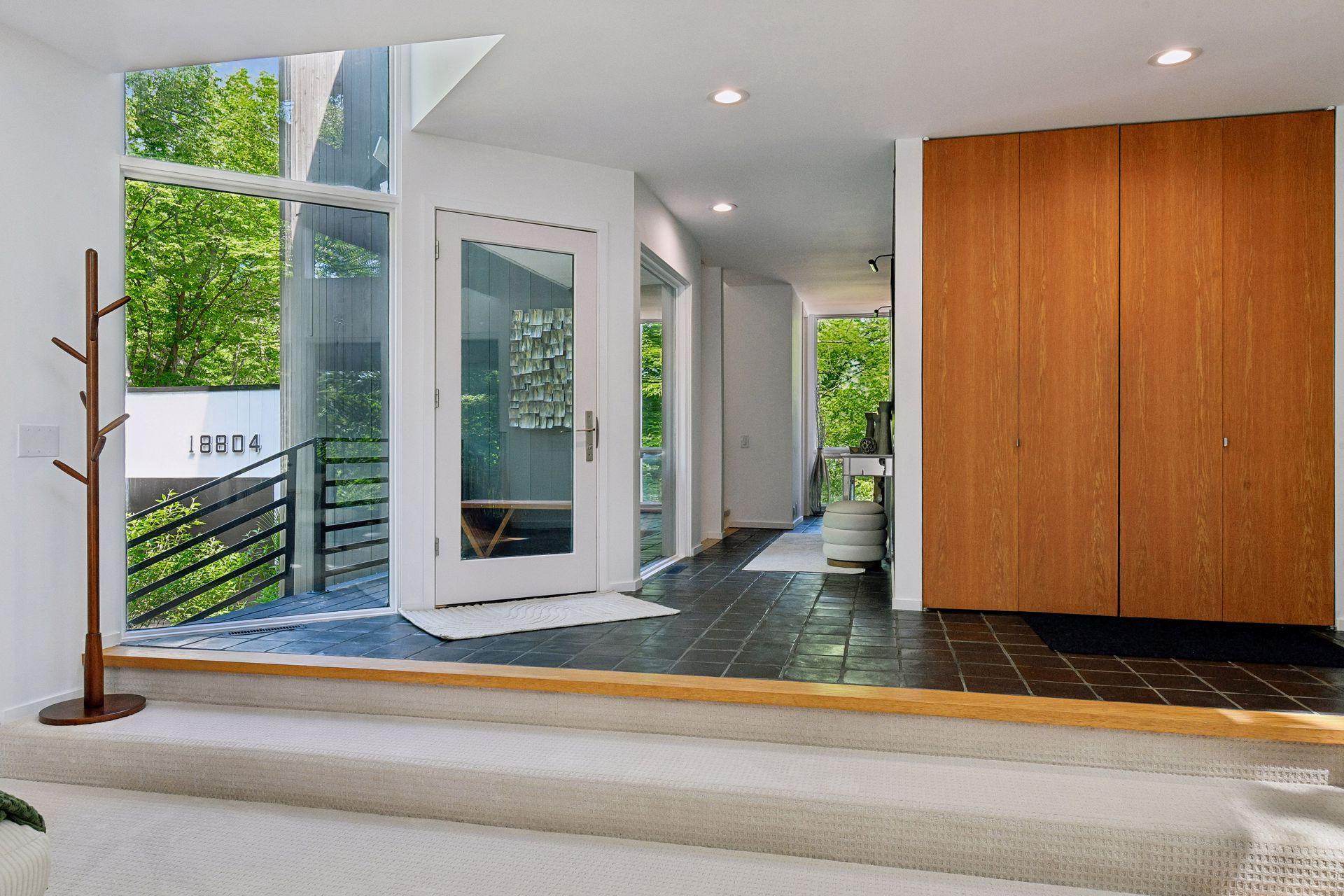 View of Residential at 18804 Kingswood Terrace, Minnetonka MN 55345, Minnetonka (10 of 60) - Mike Wilen | Minnesota Team Real Estate