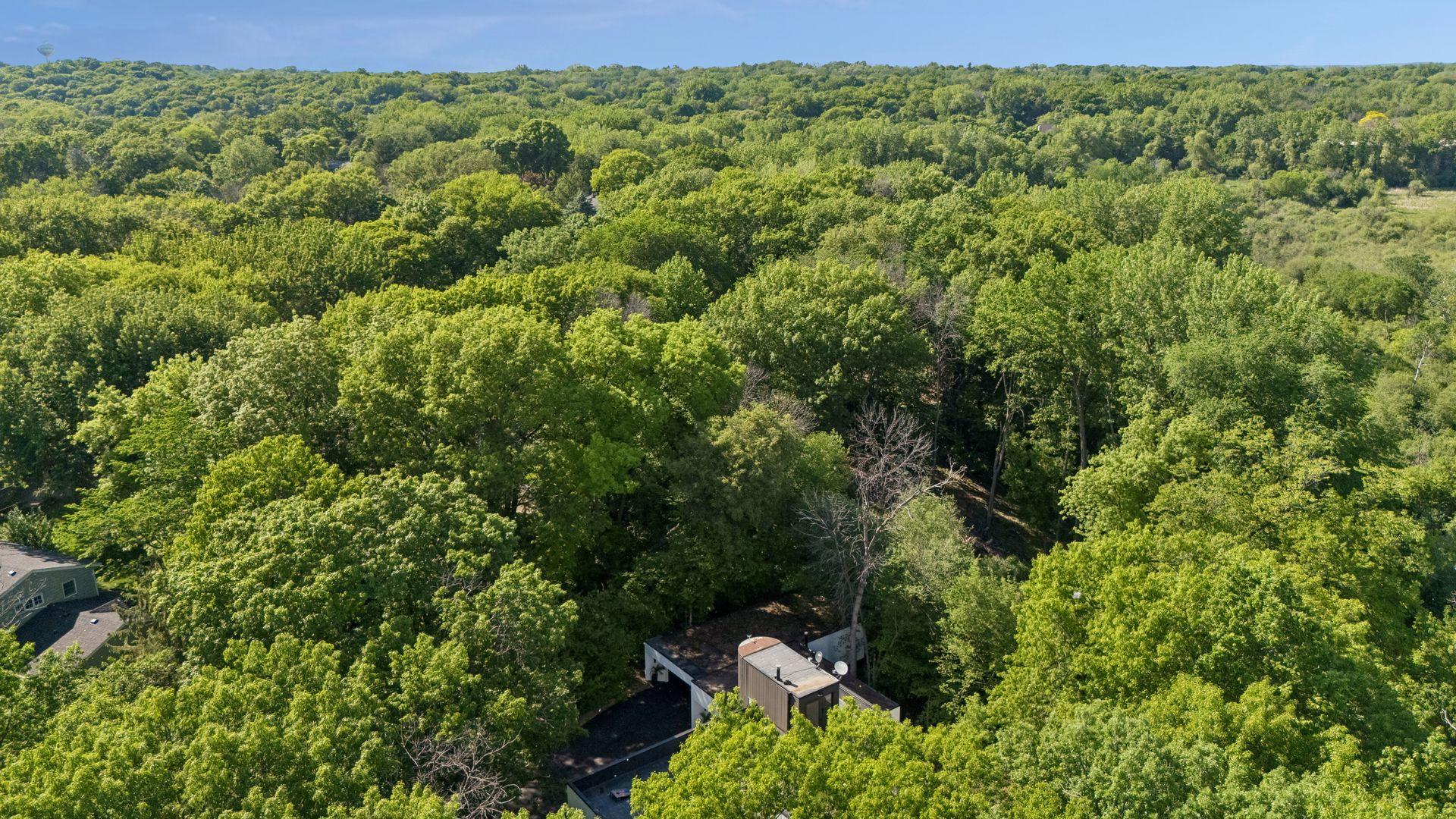 View of Residential at 18804 Kingswood Terrace, Minnetonka MN 55345, Minnetonka (4 of 60) - Mike Wilen | Minnesota Team Real Estate