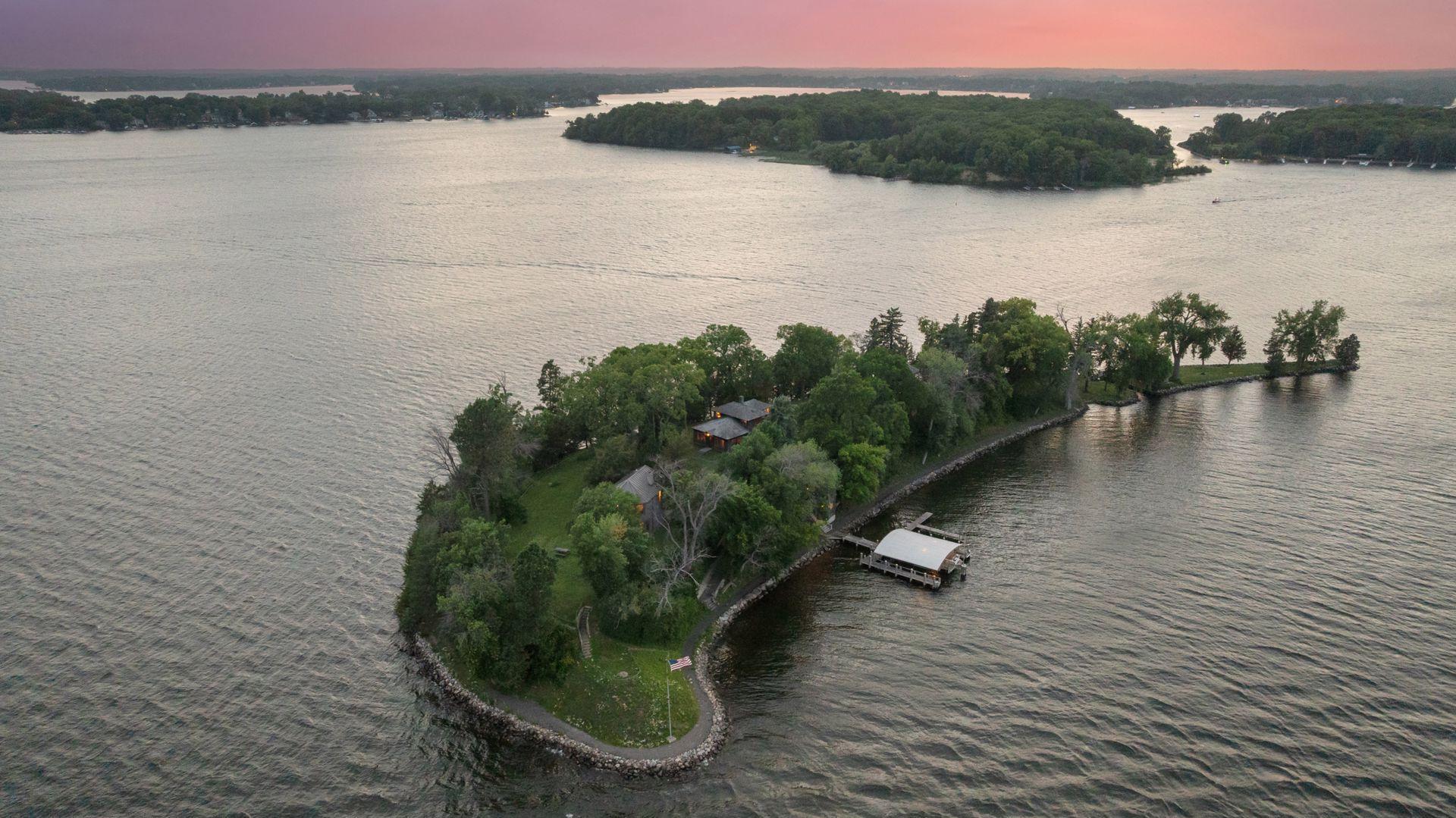 View of Single Family at 1000 Gale Island, Shorewood - Mike Wilen | Minnesota Team Real Estate