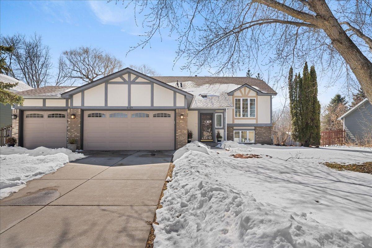 View of Residential at 6535 Upper 14th Street, Oakdale MN 55128, Oakdale - Mike Wilen | Minnesota Team Real Estate