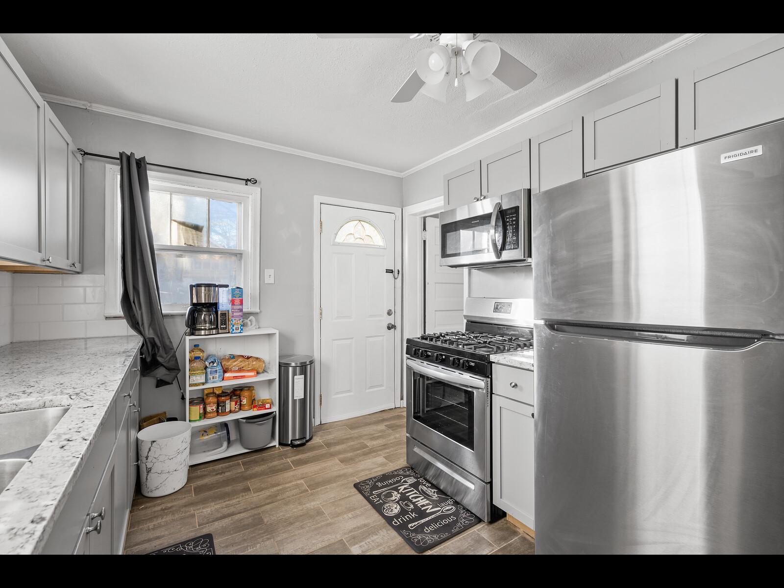View of Residential at 2631 Thomas Avenue, Minneapolis MN 55411, Minneapolis (8 of 23) - Mike Wilen | Minnesota Team Real Estate