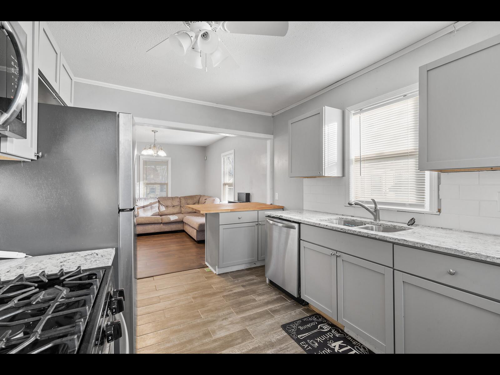 View of Residential at 2631 Thomas Avenue, Minneapolis MN 55411, Minneapolis (9 of 23) - Mike Wilen | Minnesota Team Real Estate