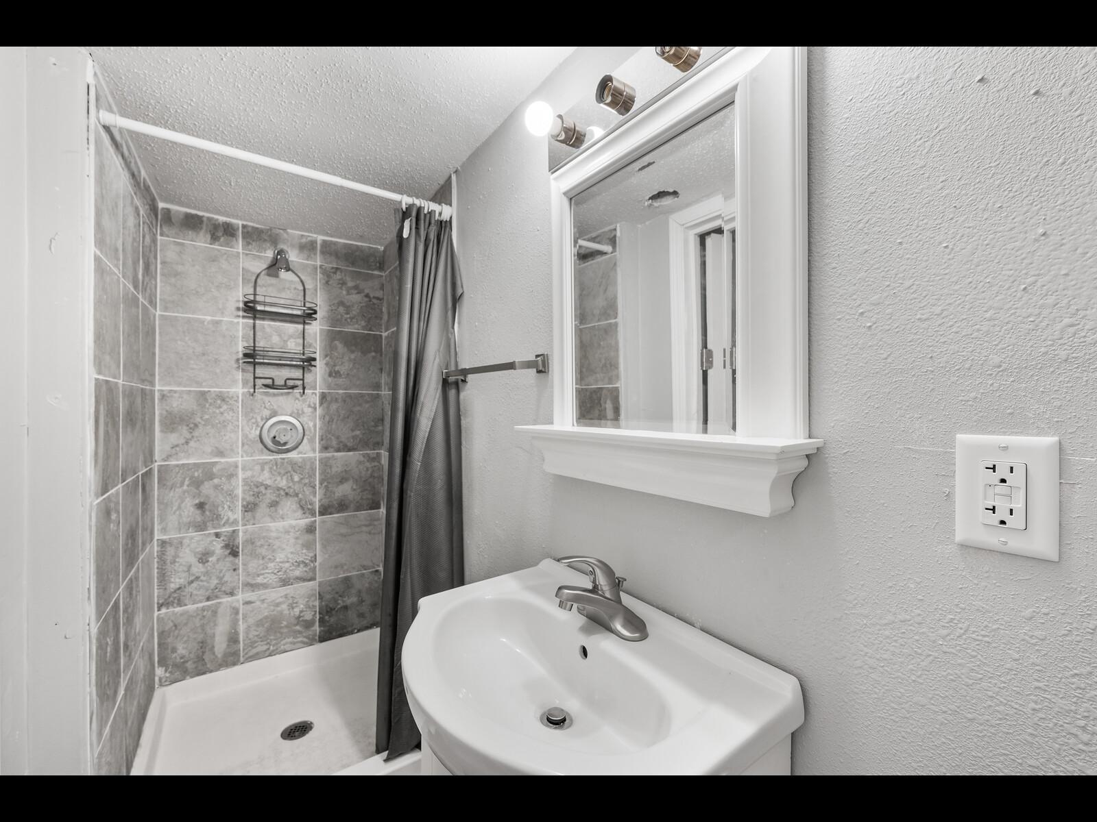 View of Residential at 2631 Thomas Avenue, Minneapolis MN 55411, Minneapolis (13 of 23) - Mike Wilen | Minnesota Team Real Estate