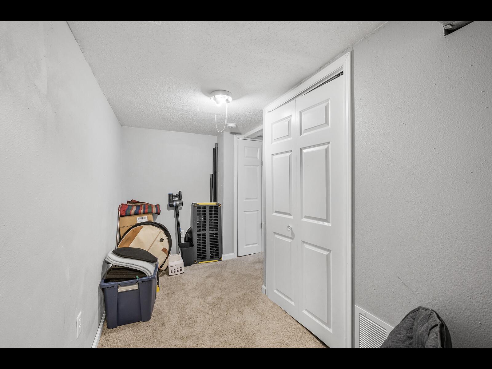 View of Residential at 2631 Thomas Avenue, Minneapolis MN 55411, Minneapolis (18 of 23) - Mike Wilen | Minnesota Team Real Estate